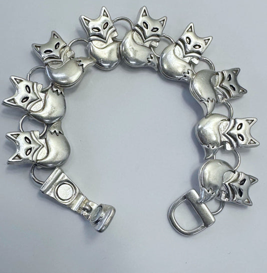 B0224 BB00135 Fox Linked Bracelet