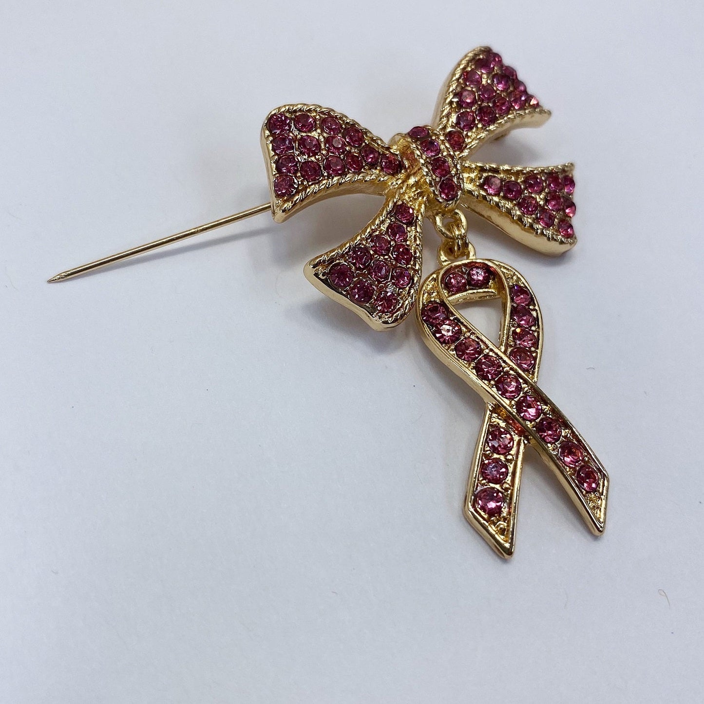 BR0049 | Crystal Awareness Ribbon Brooch | YM2016
