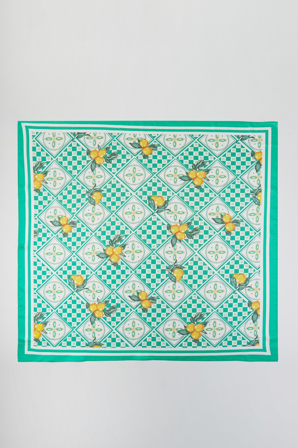 SS | Classic Graphic Neck Scarf | BS0132