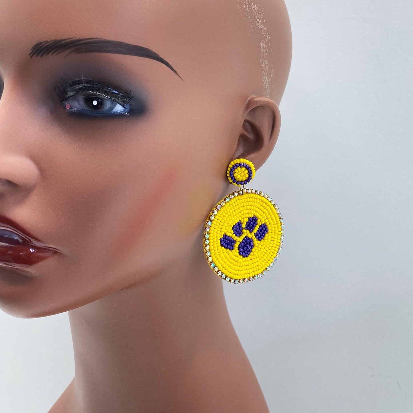 E0050 | Beaded Paw Print Earrings | 134848