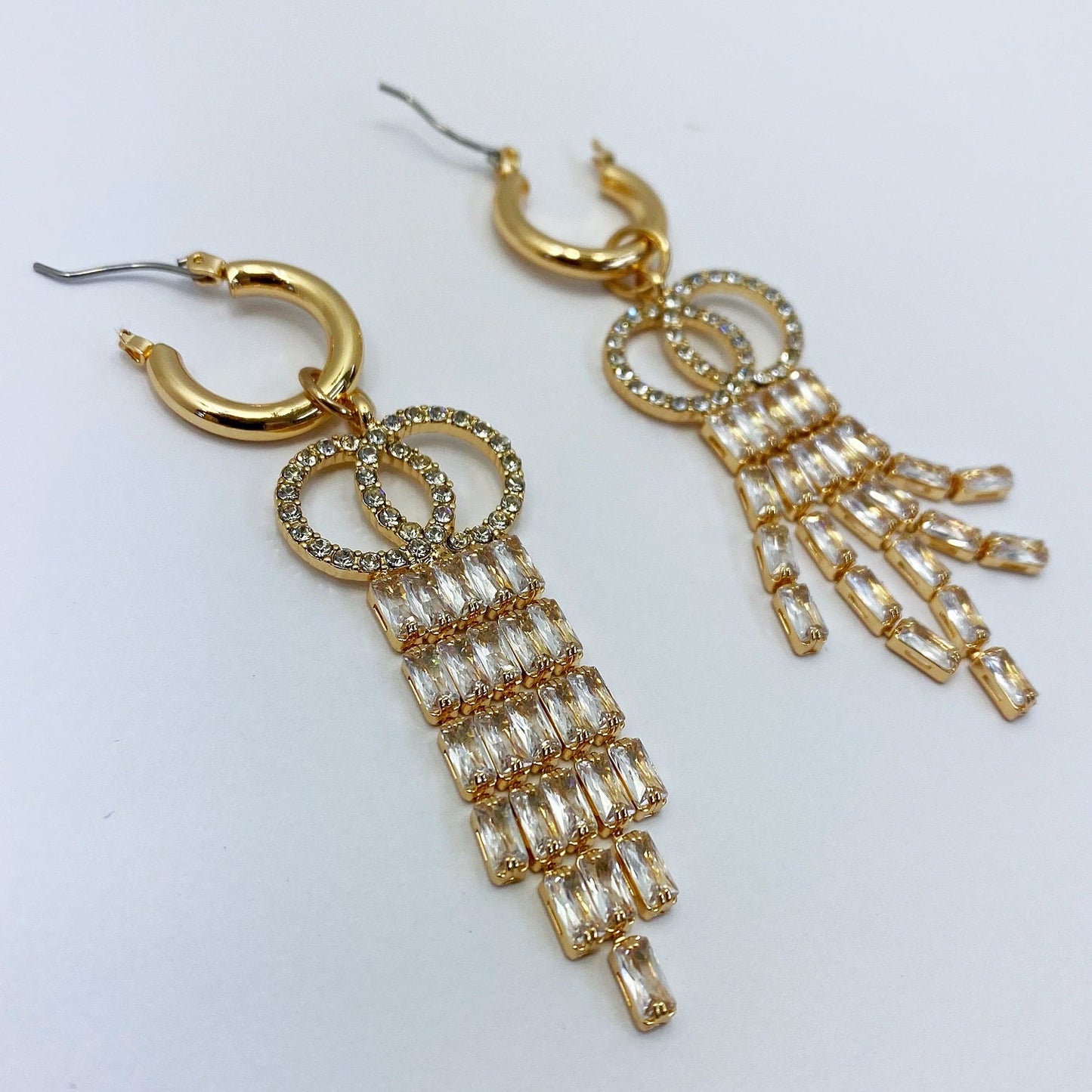 E1770 | Crystal Cascade Earrings | 25E2209