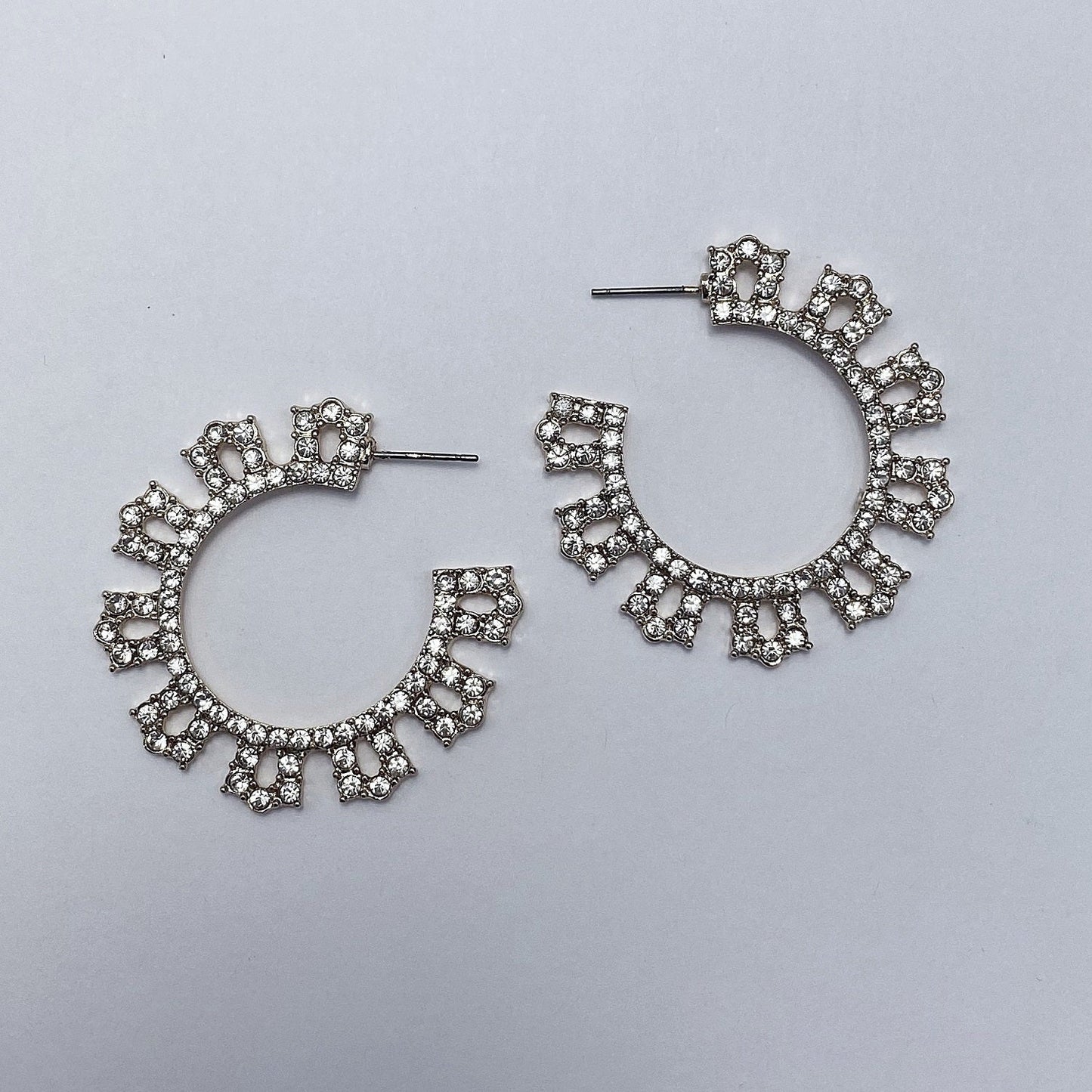 E1763 | Crystal Crown Earrings | 25E2312