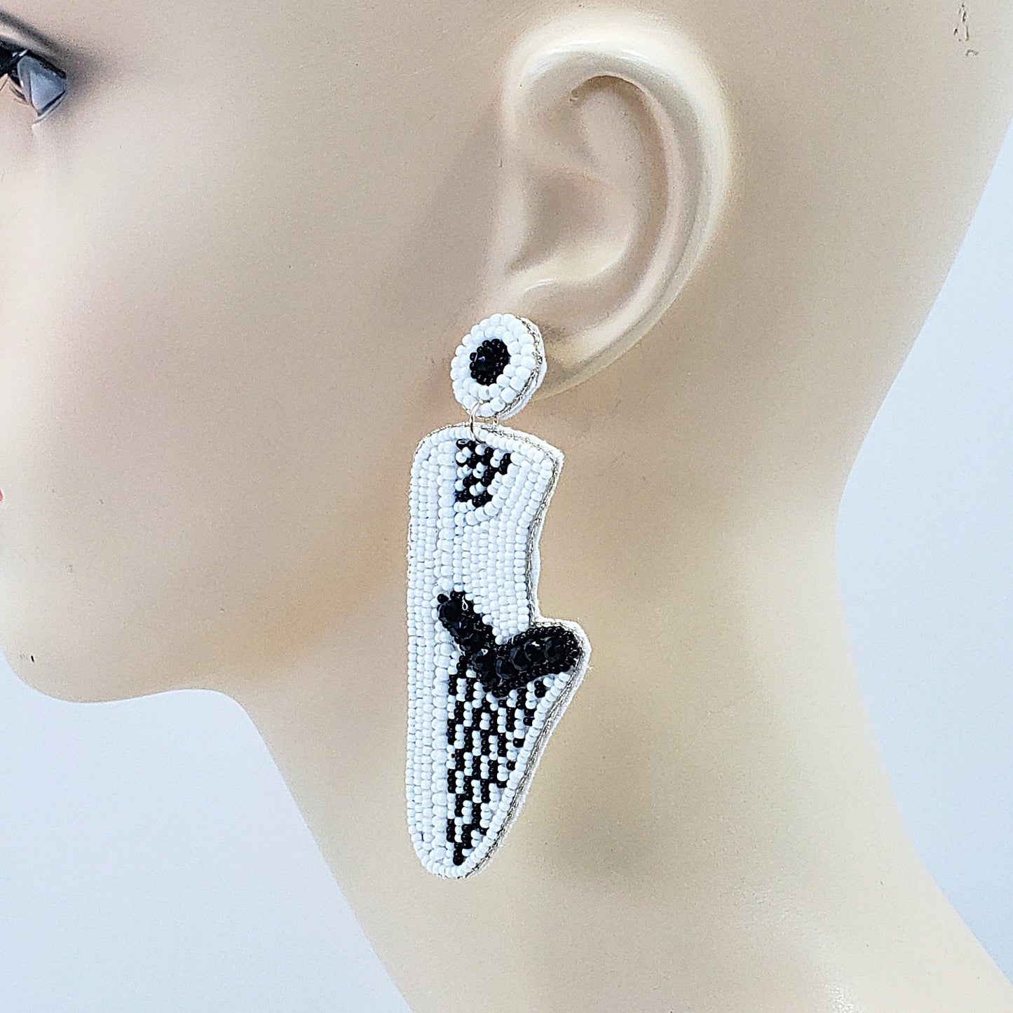 E1349 13 4953 Shoes Dangle Post Earrings
