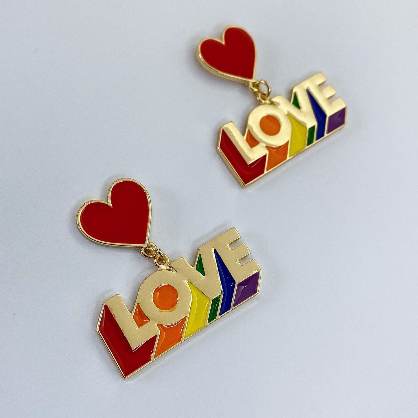 E0099 | Heart + Love Earrings | ME10662