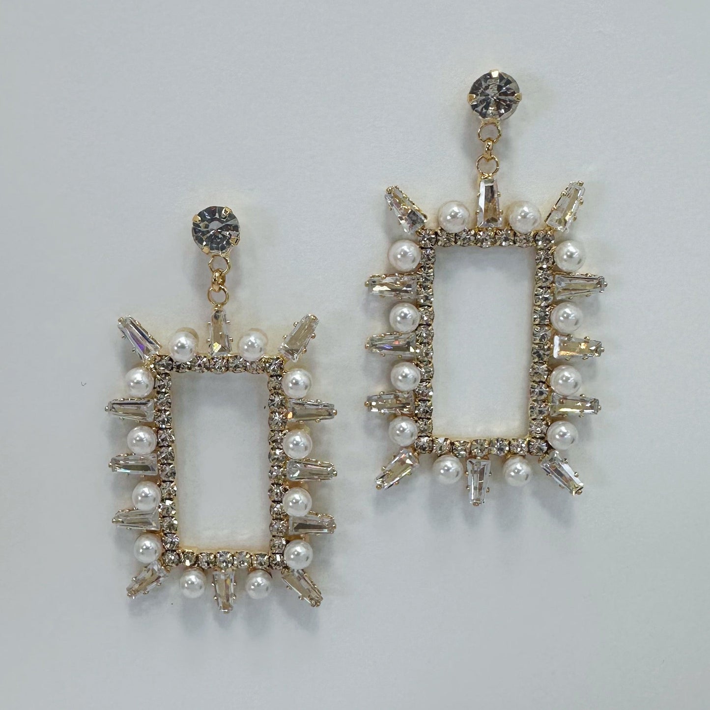 E1401 28432 Drop Dangle Earrings