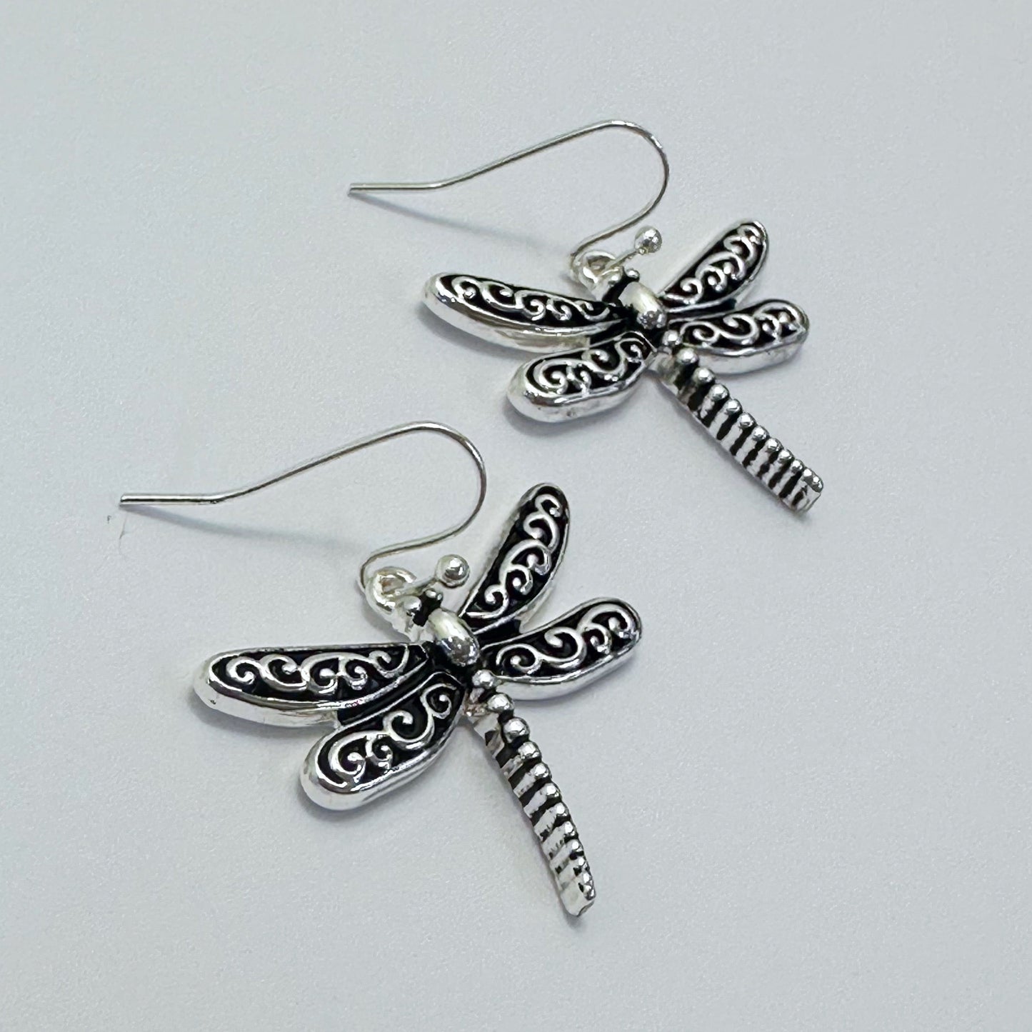 E0987 AE7157 Filigree Design Animal Dragonfly Shape Drop Dangle Hook Earrings