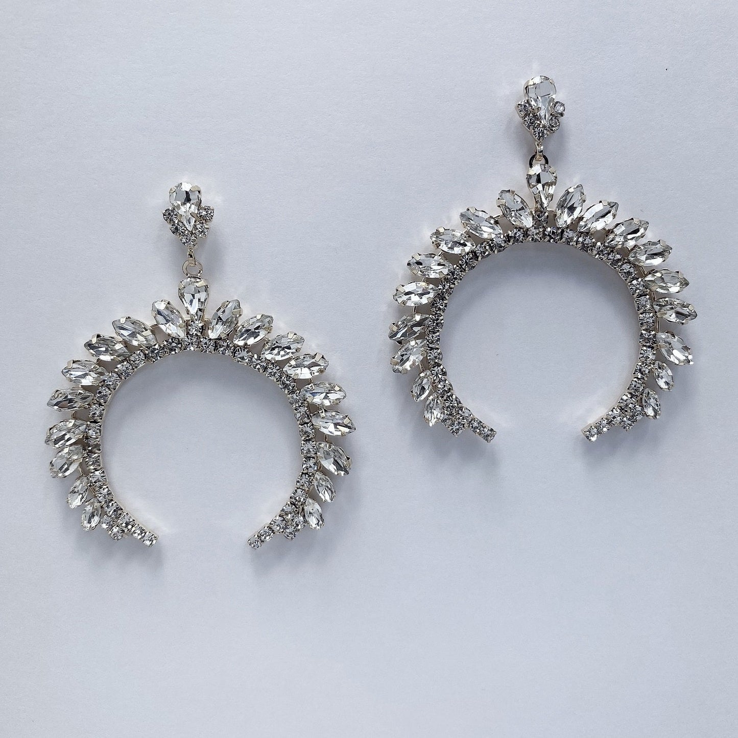 E1409 26281 Drop Dangle Post Earrings