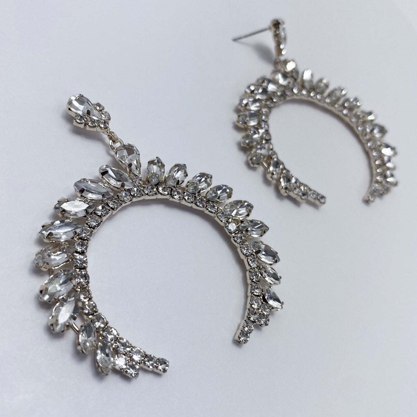 E1409 26281 Drop Dangle Post Earrings