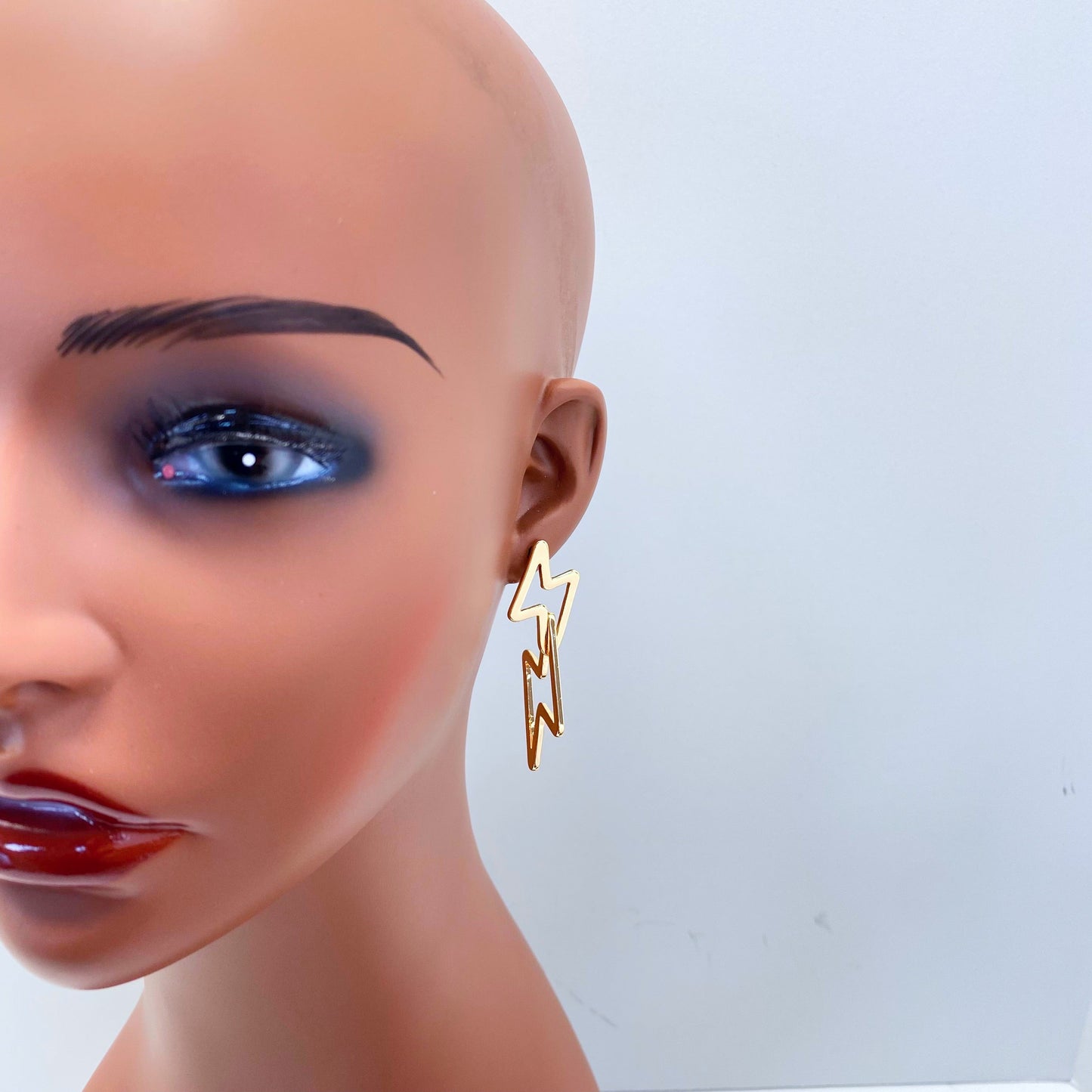 E1283 VER4748 Lightning Bolt Linked Dangle Earrings