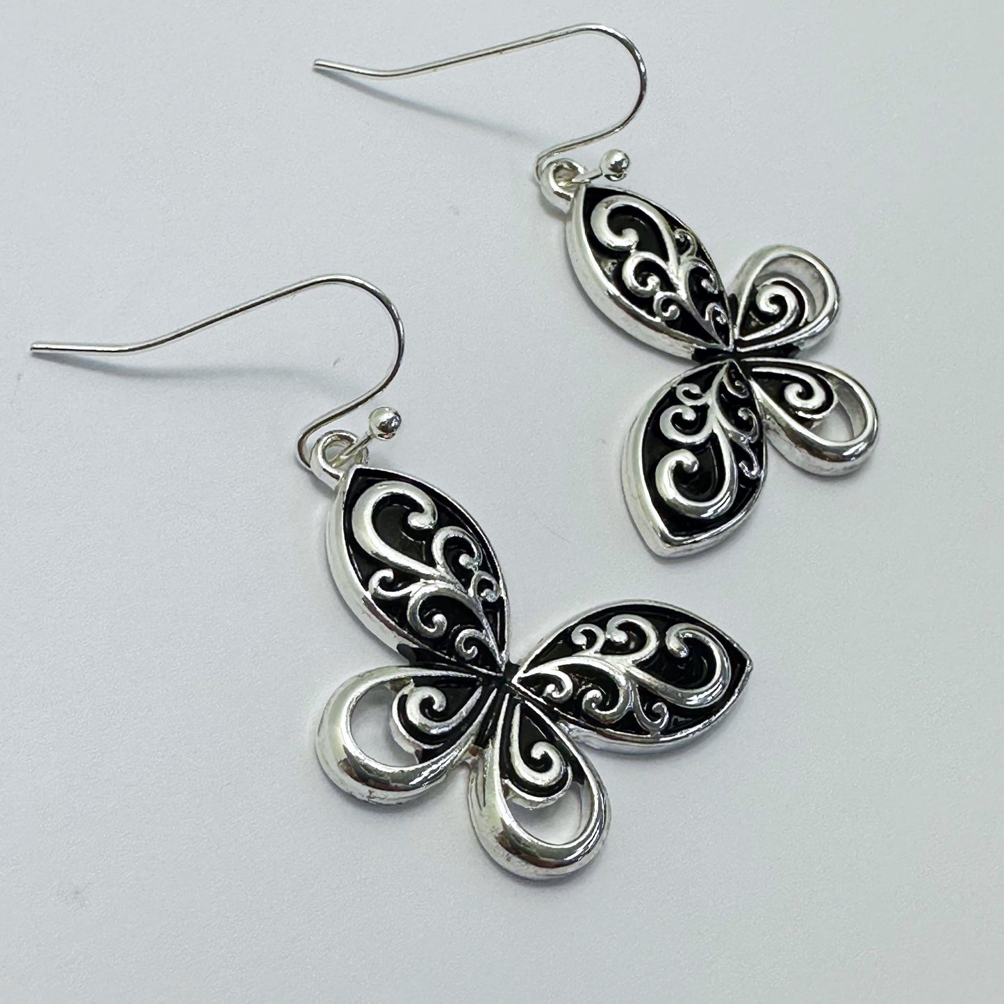 E0965 AE7156 Filigree Design Animal Butterfly Shape Drop Dangle Hook Earrings