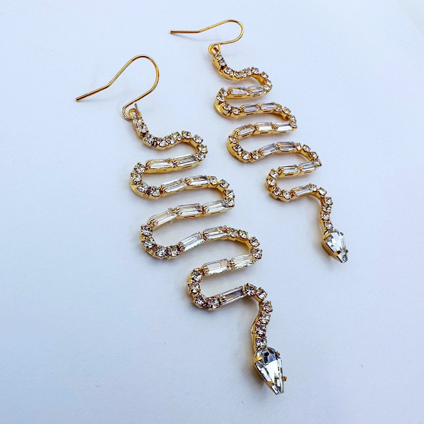 E1404 27063 Drop Dangle Hook Earrings