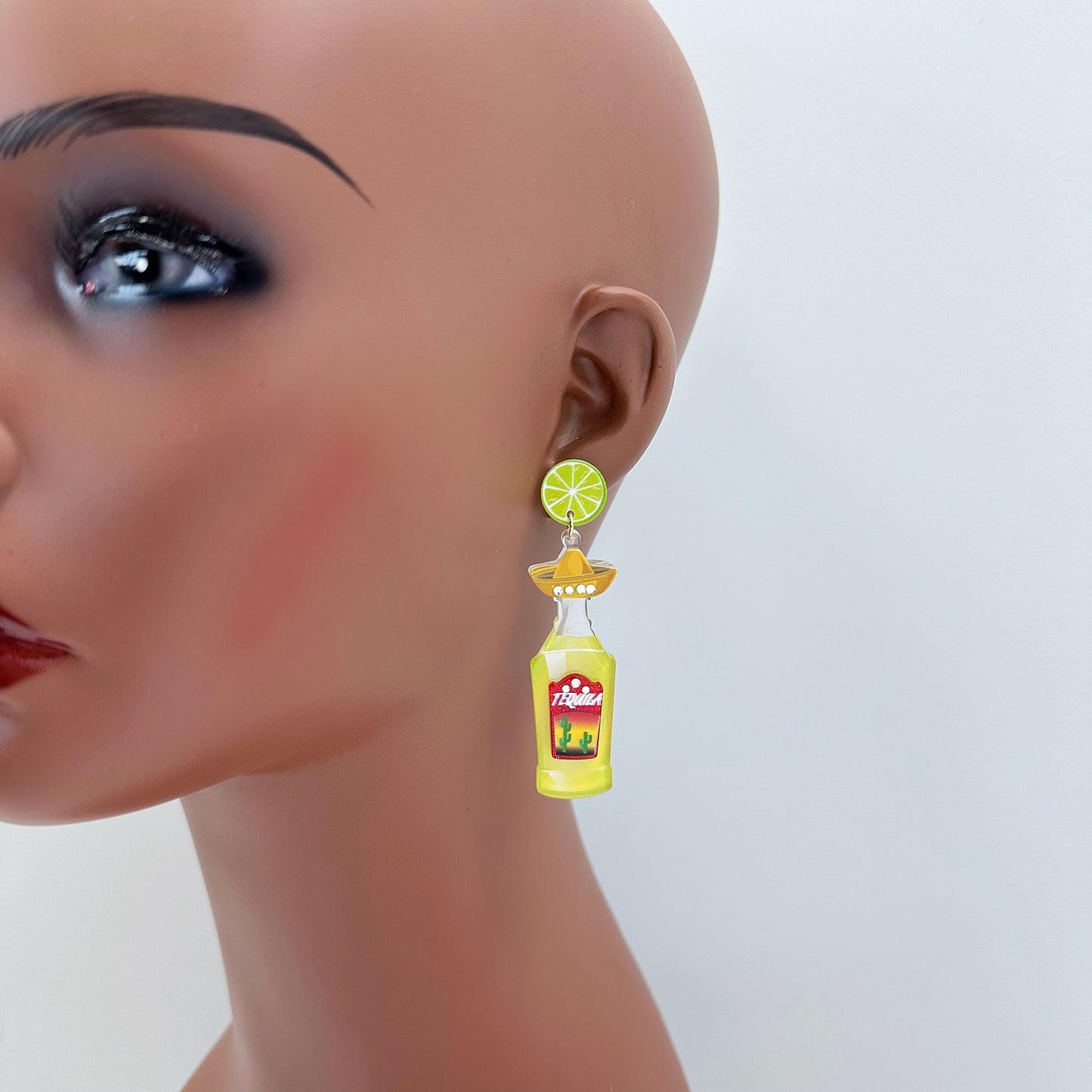 E1046 ME90571 Bottle Design Drop Dangle Hook Earrings