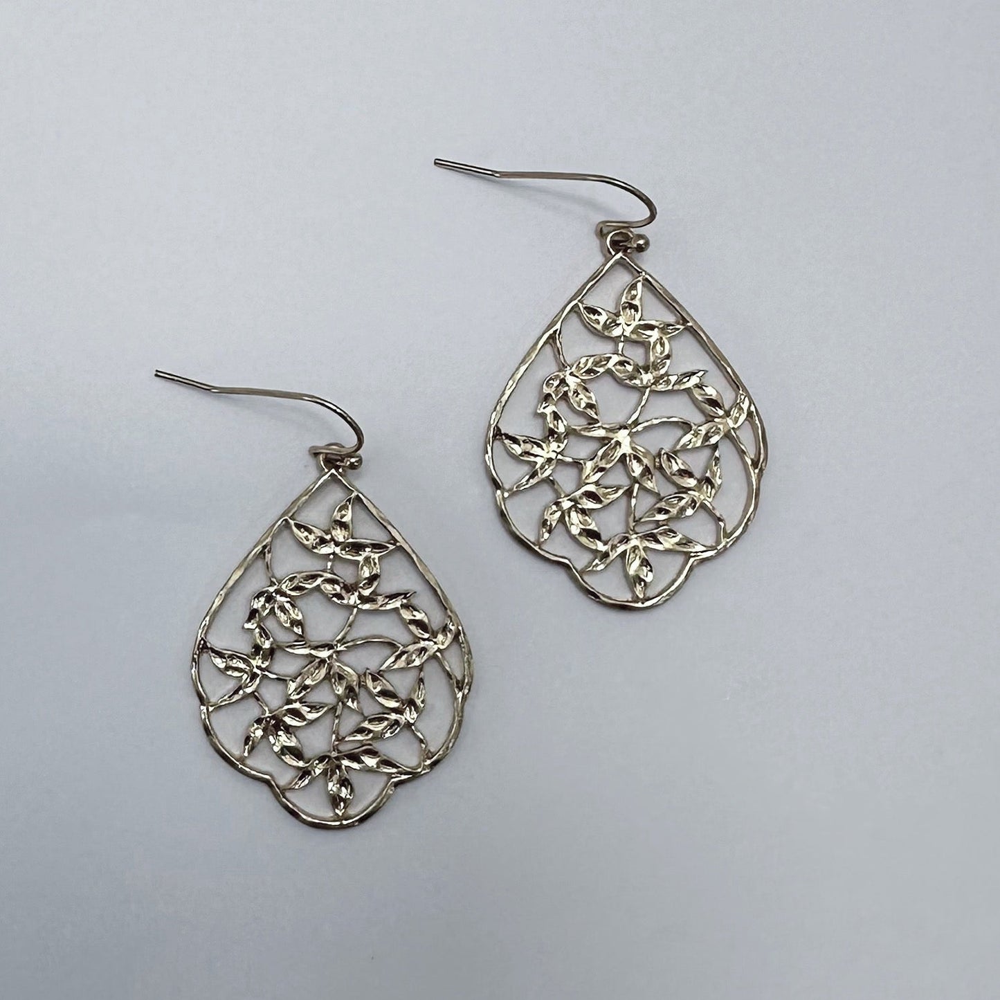 E1033 VER7474 Branch Leaf Design Drop Dangle Hook Earrings