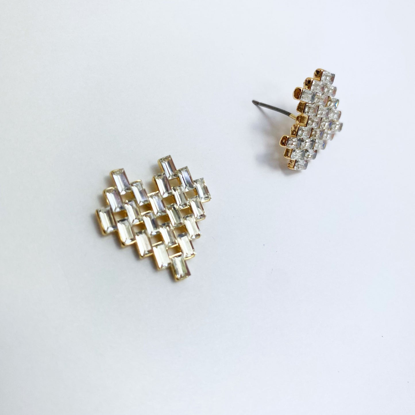 E1712 KE5192 Love Post Earrings