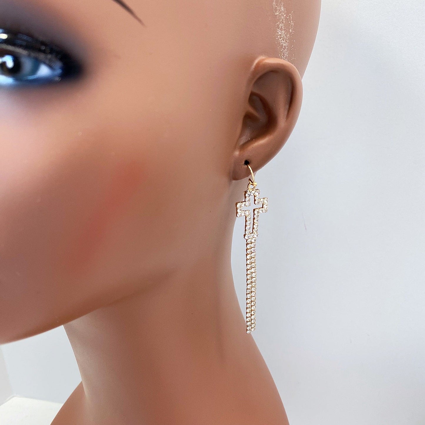 E1385 27339 Cross Tassel Dangle Earrings