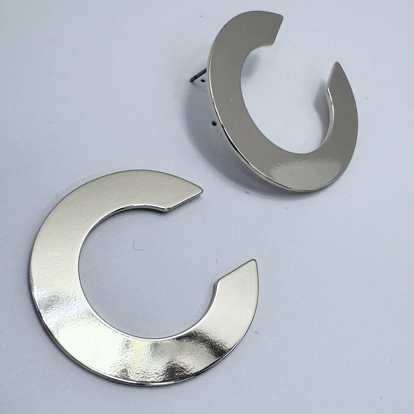 E1740 KE5249 Drop Post earrings