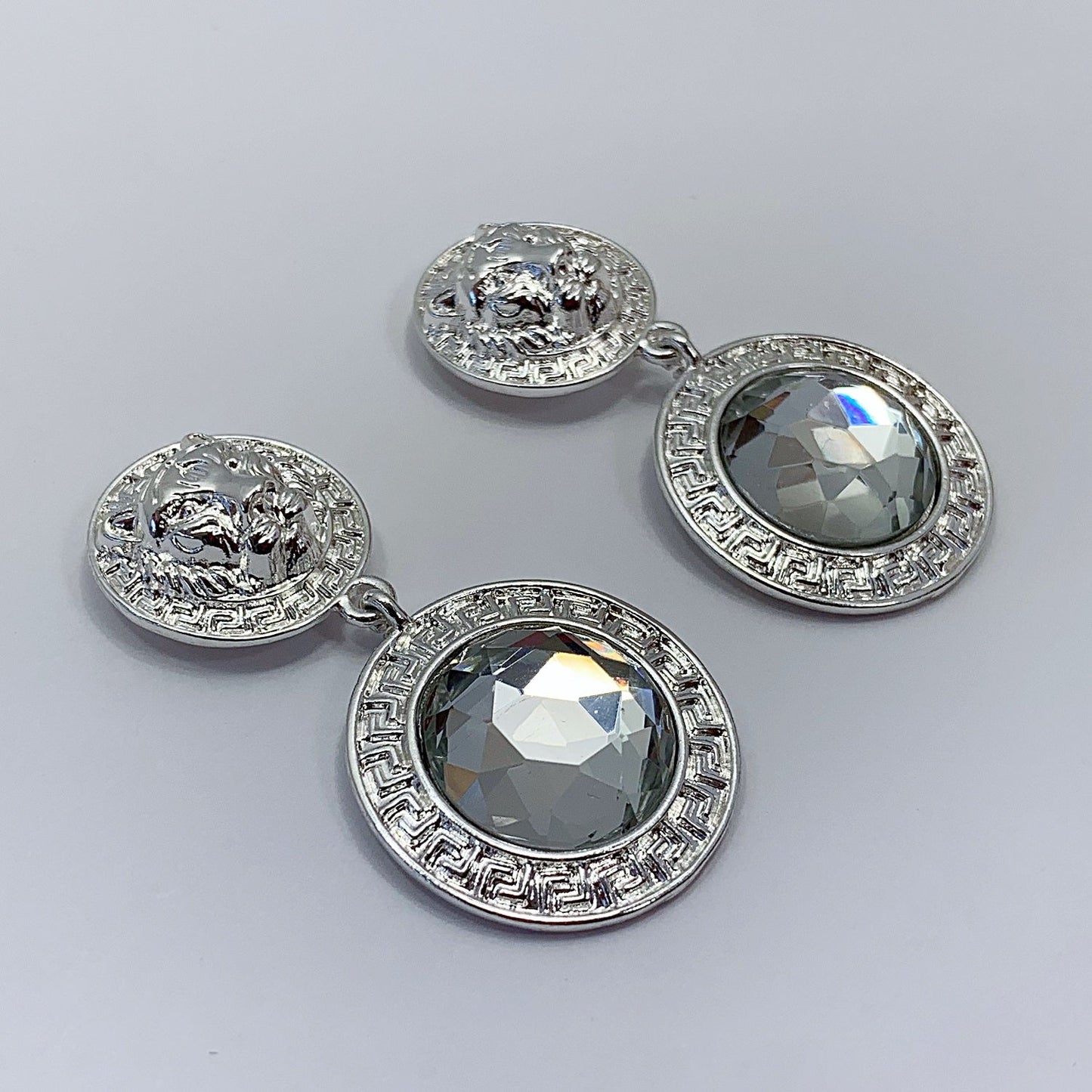 E1036 25E1980 Animal Lion Design Drop Dangle Post Earrings