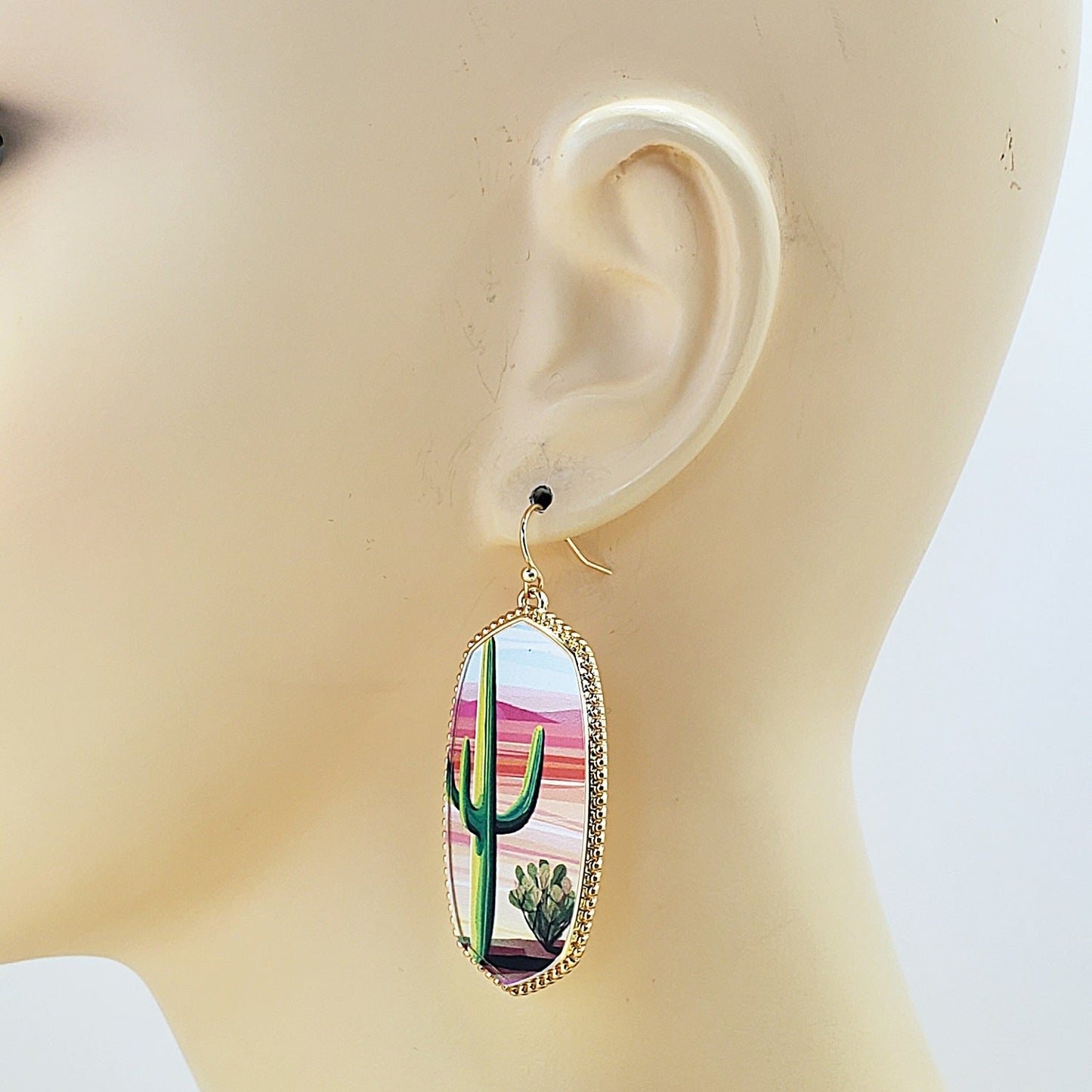 E1039 VER4417 Western Desert Cactus Design Oval Shape Drop Dangle Earrings