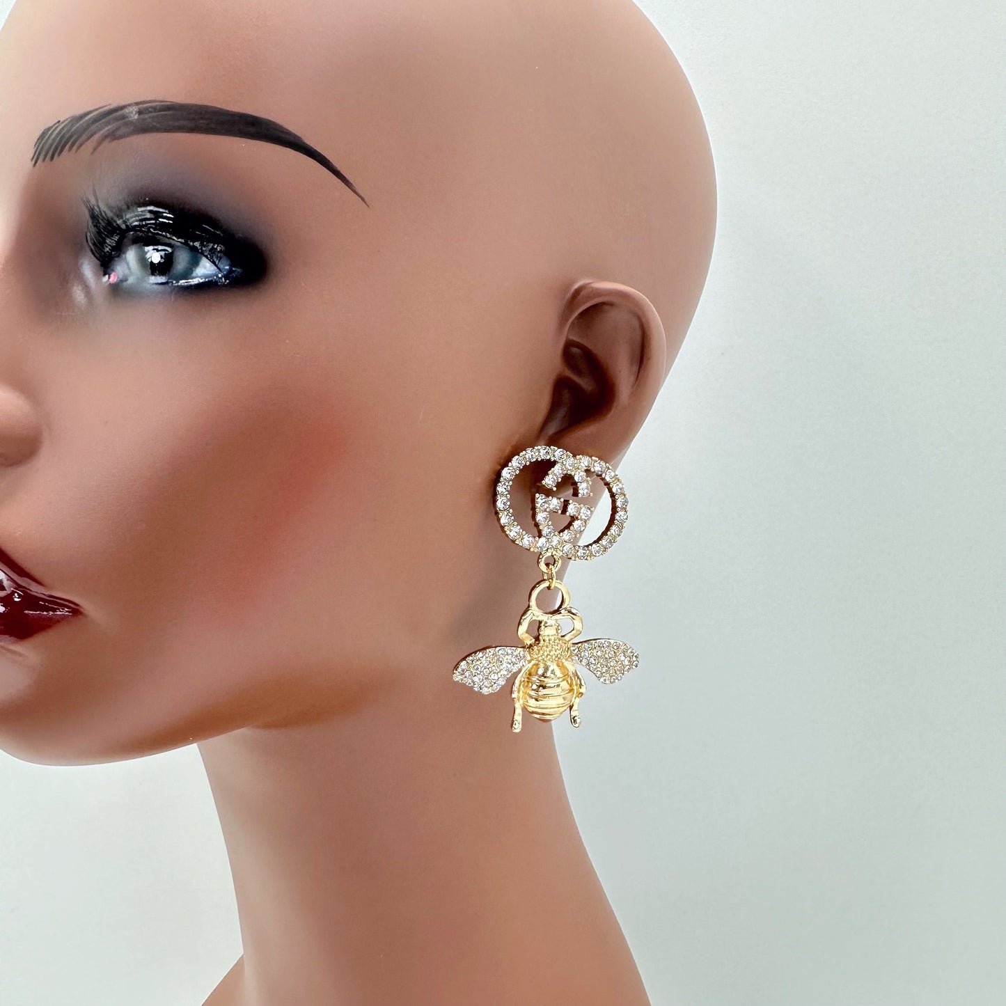 E0777 ME1657 Bee Design Drop Dangle Earrings