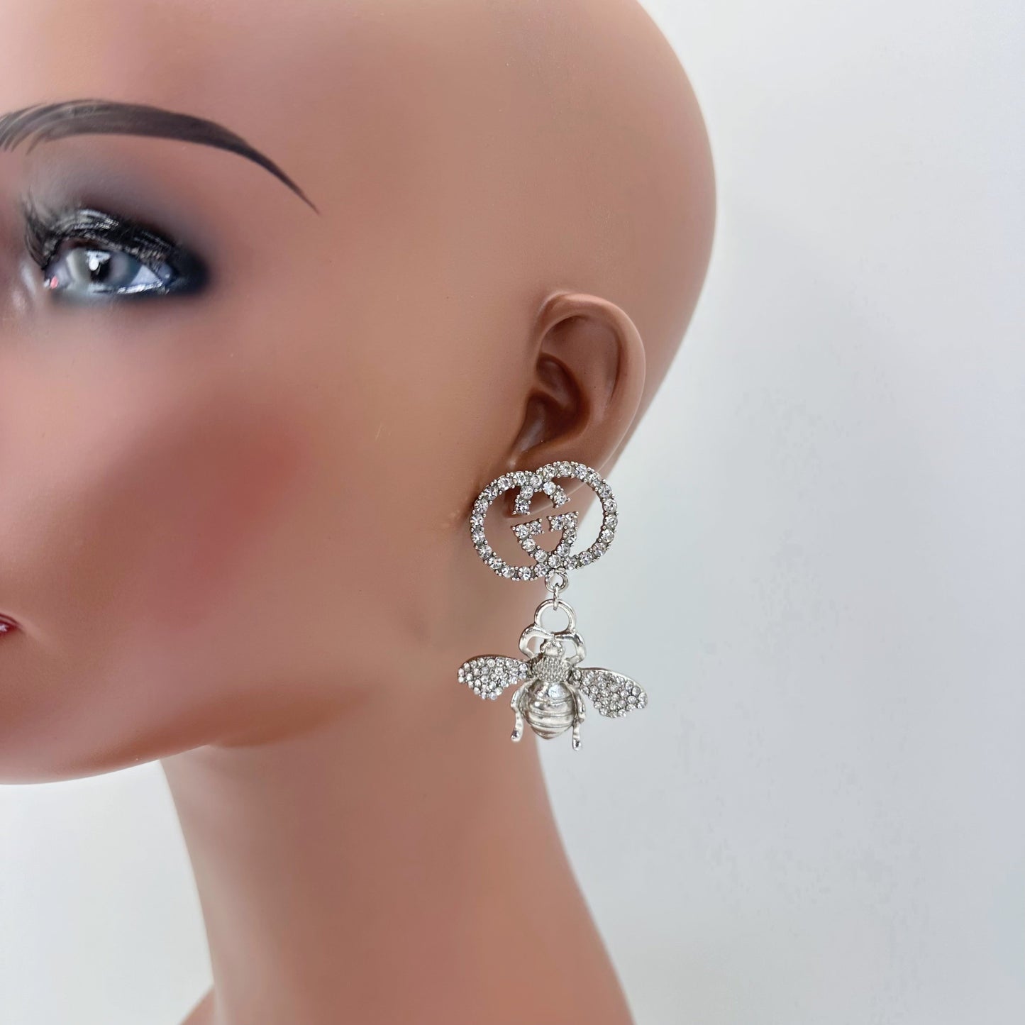 E0777 ME1657 Bee Design Drop Dangle Earrings