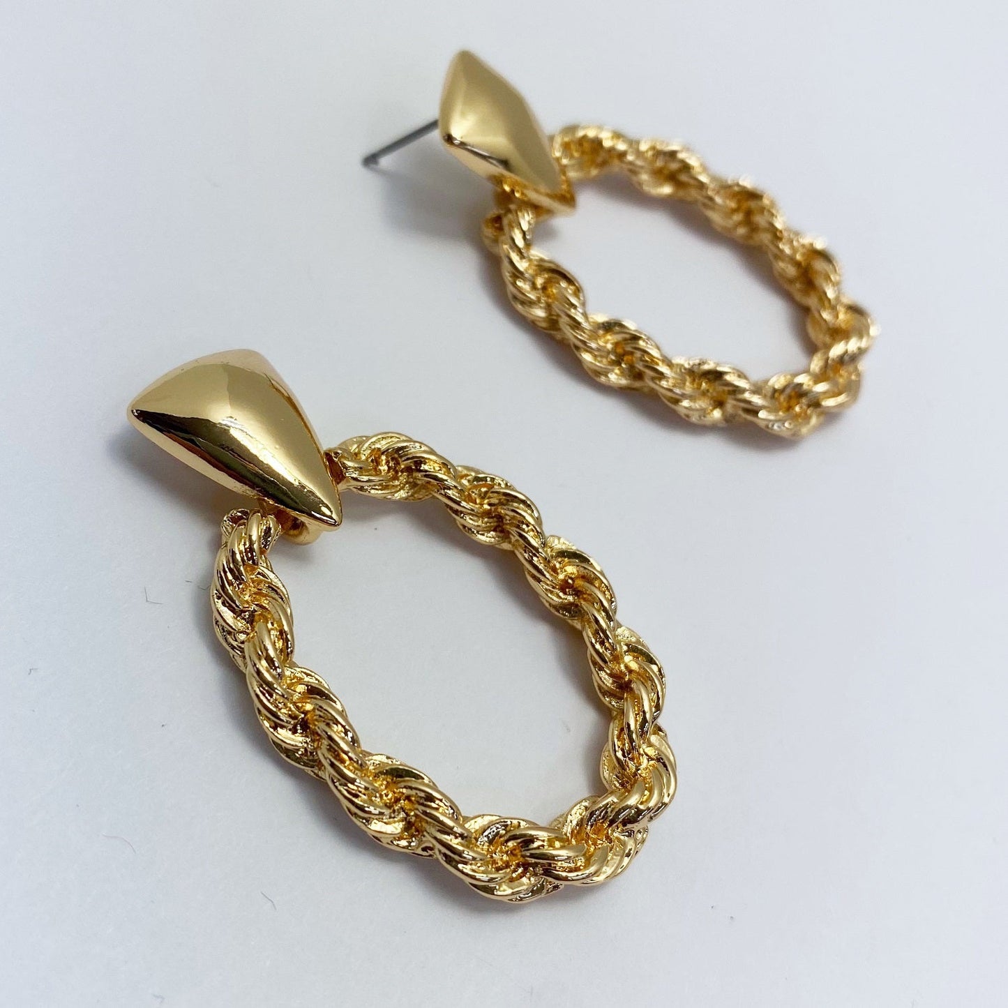 E1776 25E2819 Dangle Earrings