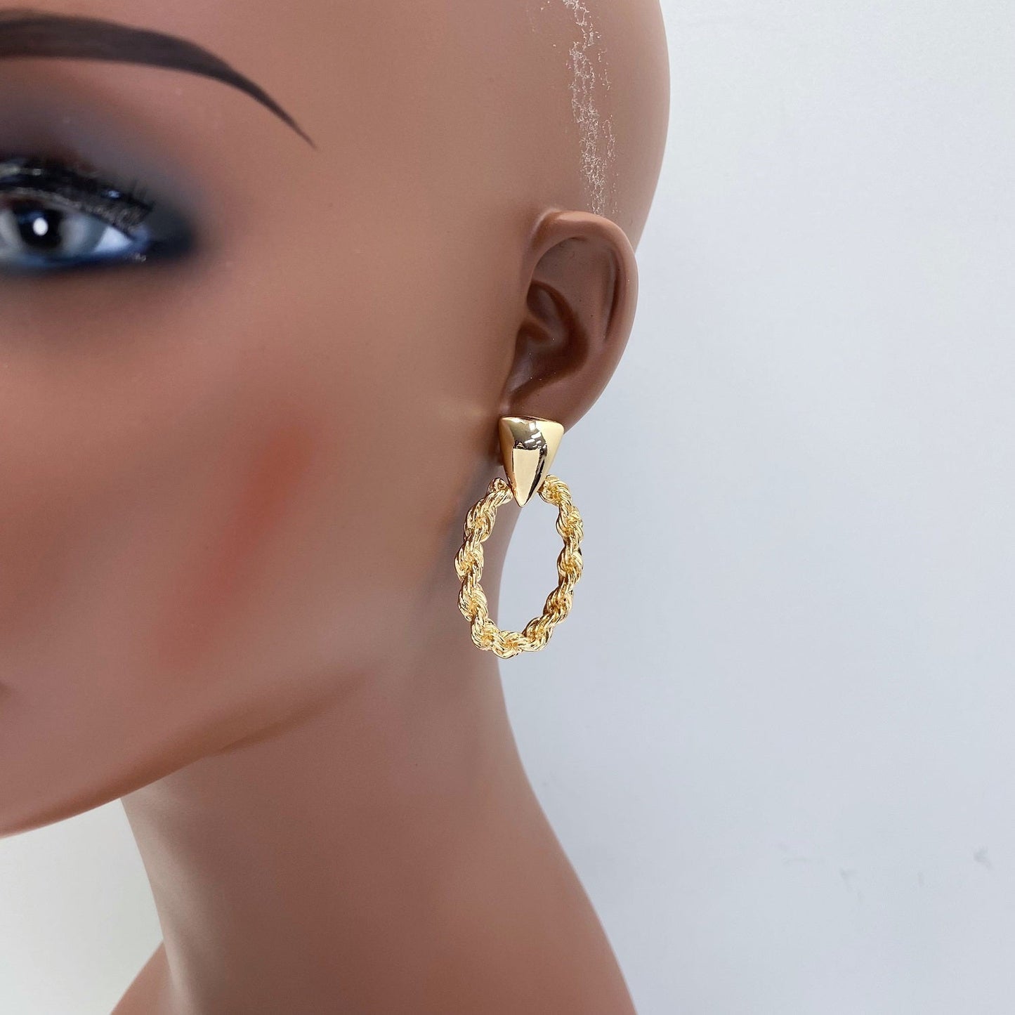 E1776 25E2819 Dangle Earrings