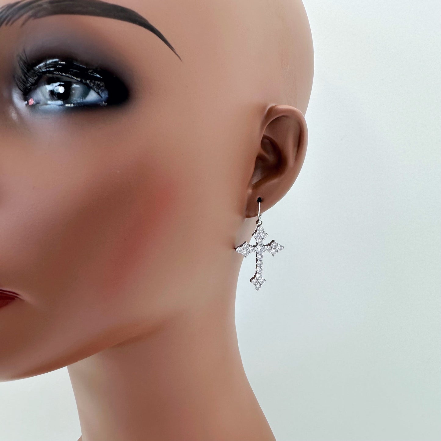 E1427 27817 Cross Dangle Earrings