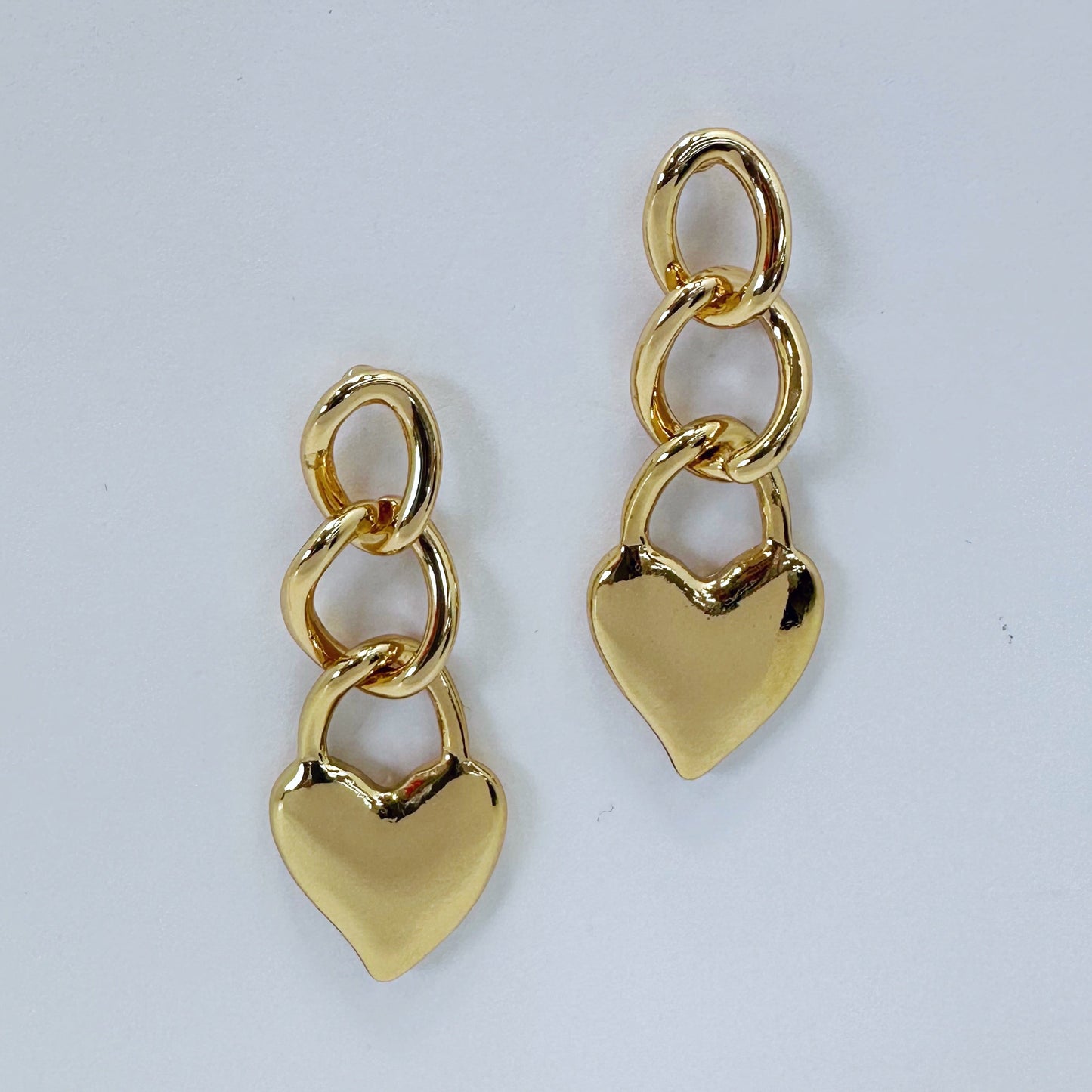 E1672 25E1474 Love Dangle Earrings