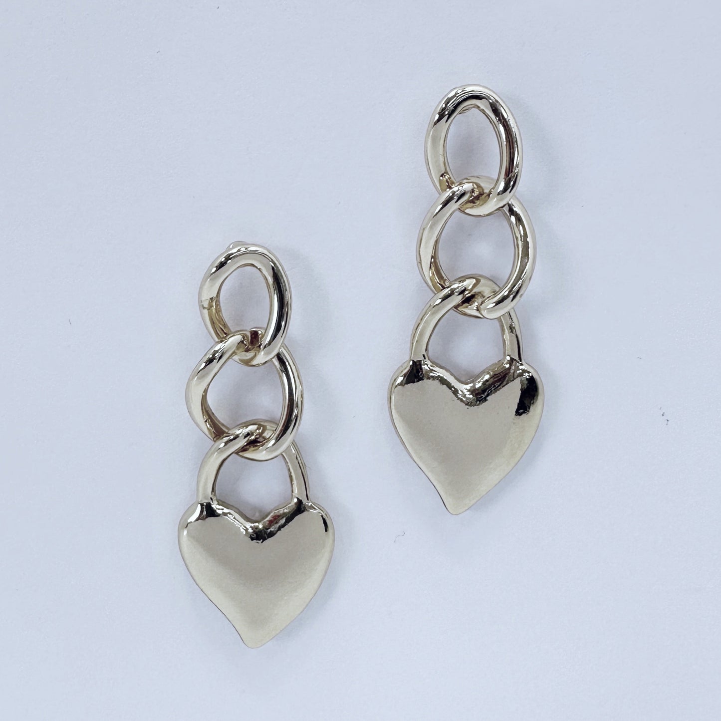 E1672 25E1474 Love Dangle Earrings