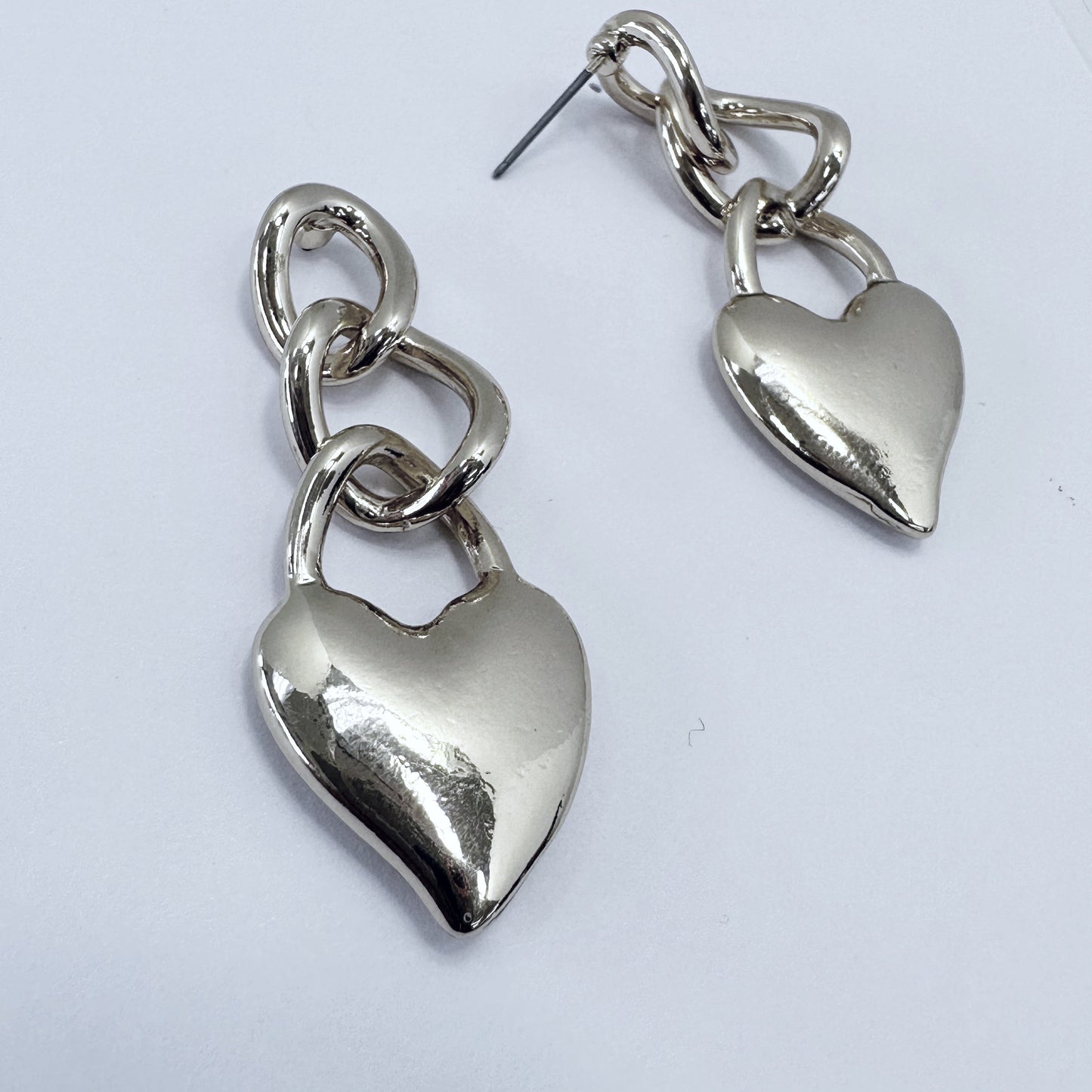E1672 25E1474 Love Dangle Earrings