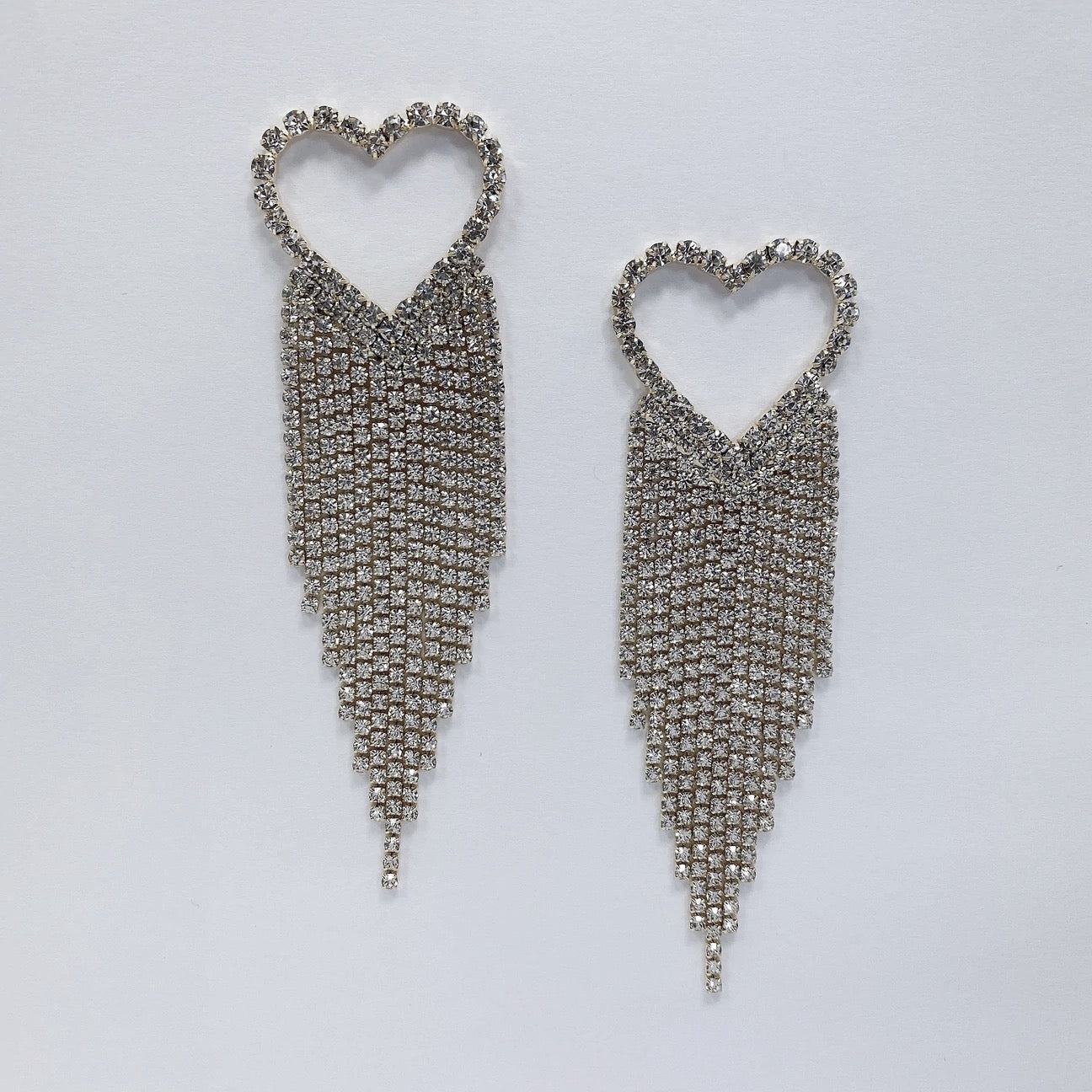 E1384 26662 Tassel Dangle Post Earrings