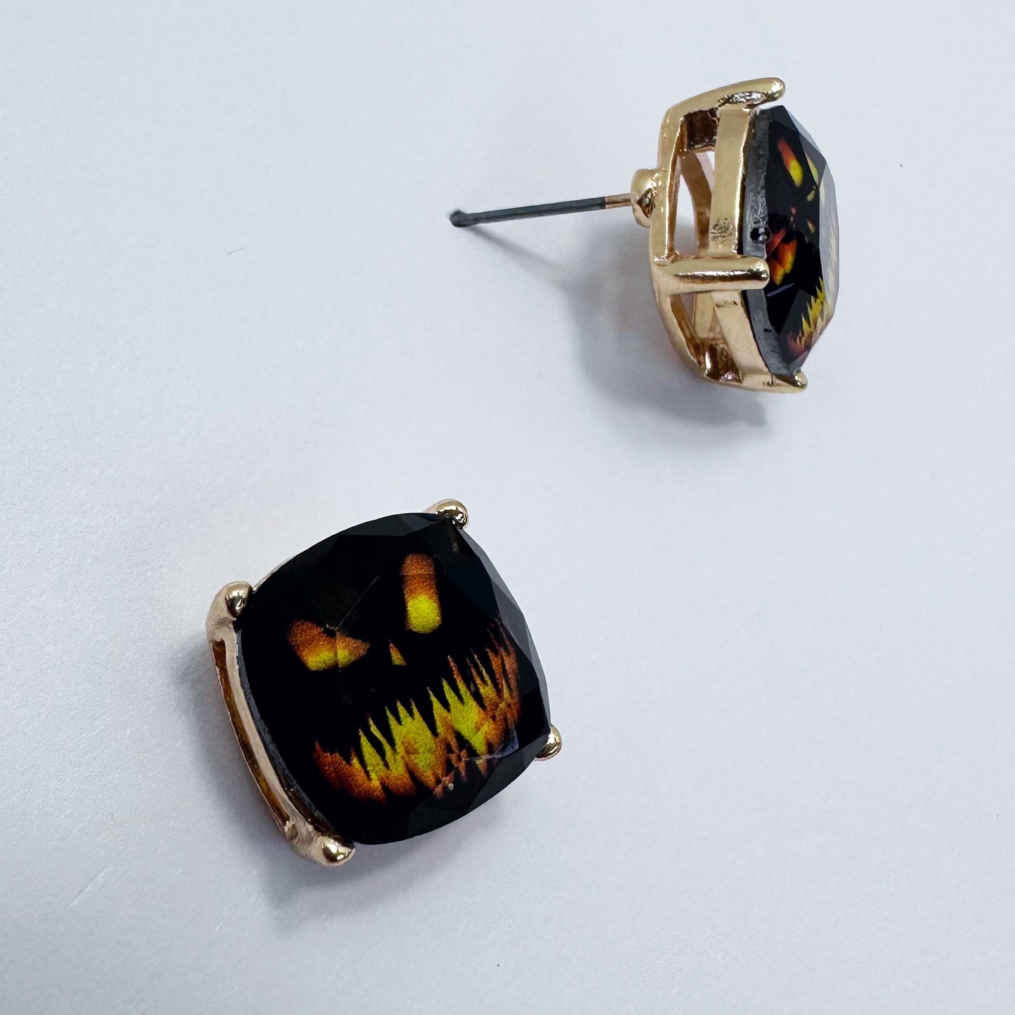 E1429 VER6144 Halloween Stud Earrings