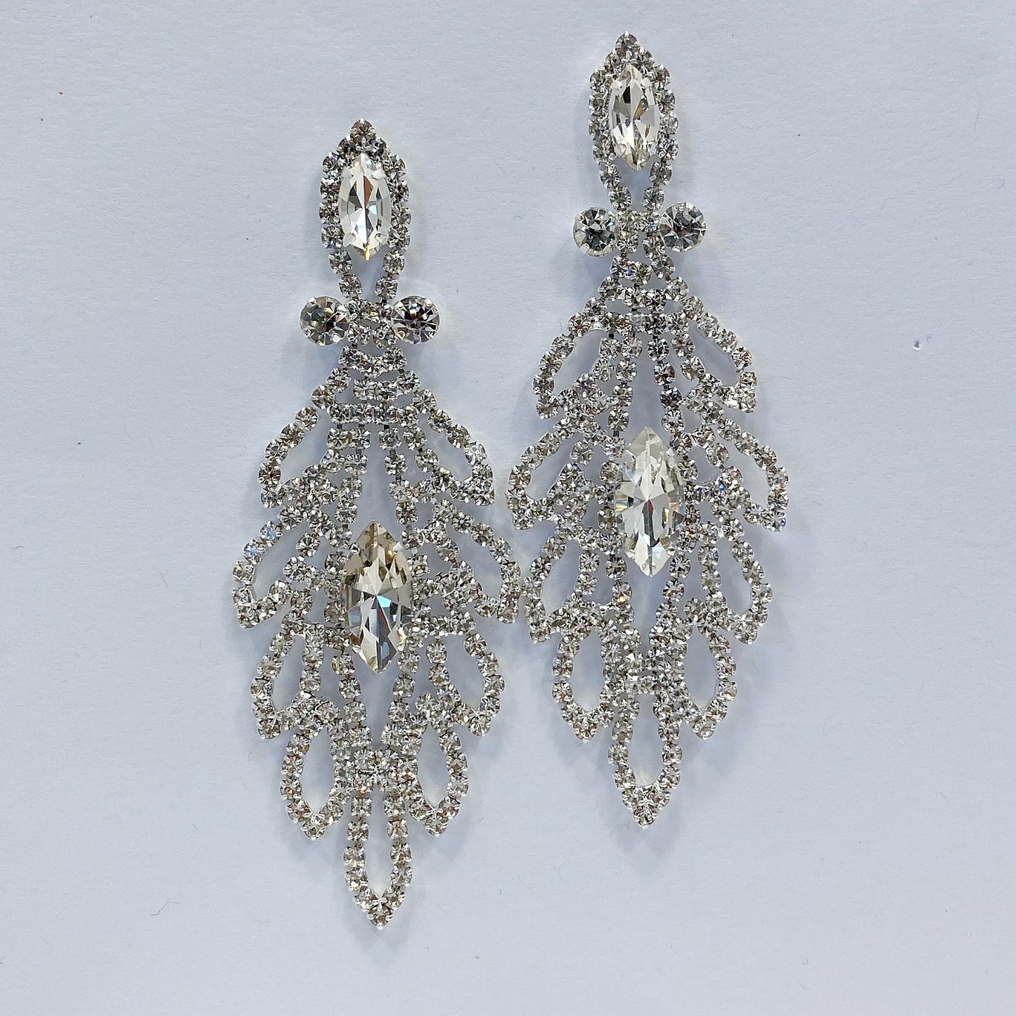 E1016 JE7277 RHINESTONES DROP DANGLE POST EARRINGS