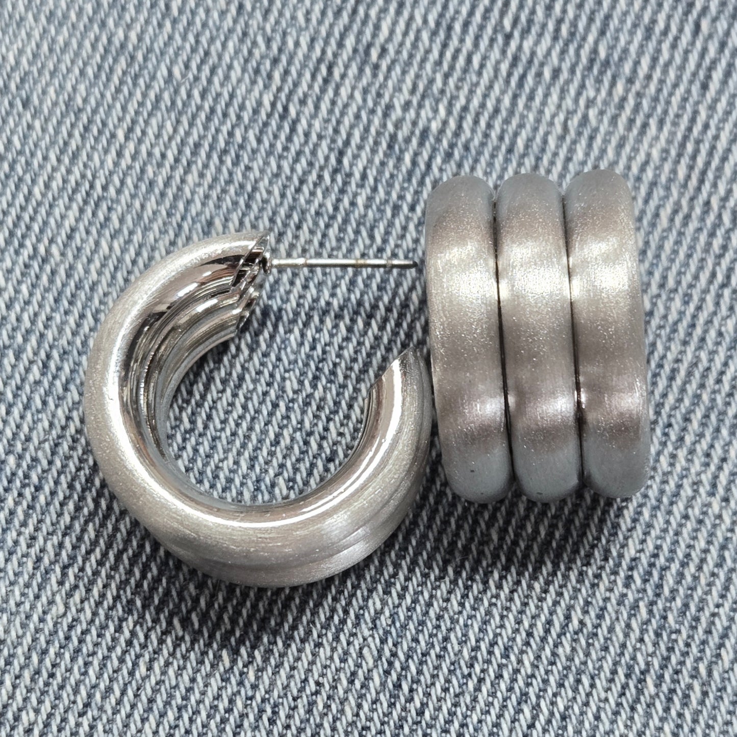 E1381 EW3352 Circle Drop Post Hoop Earrings