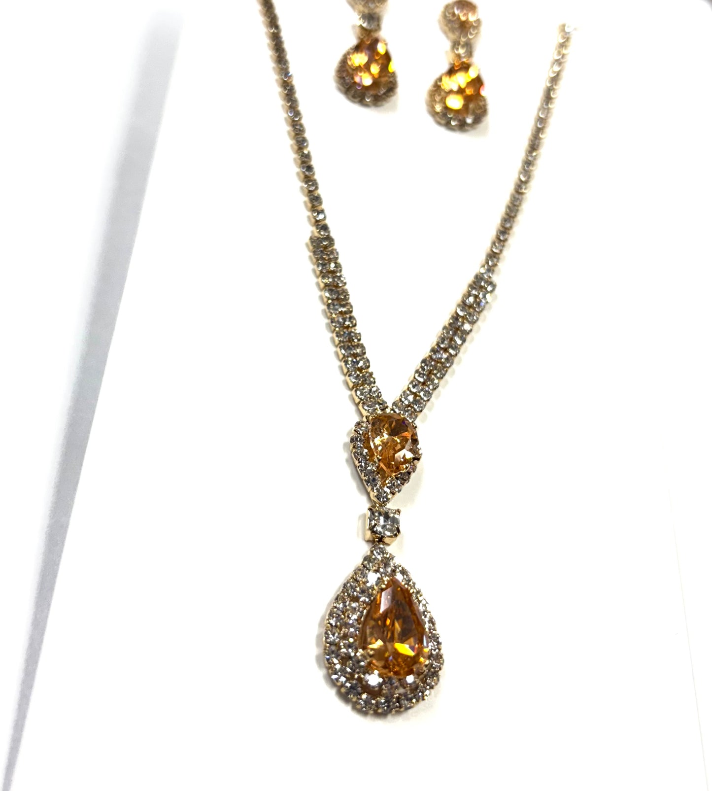 N5021 | Teardrop Pendant Necklace & Earring Set | NR72-20678