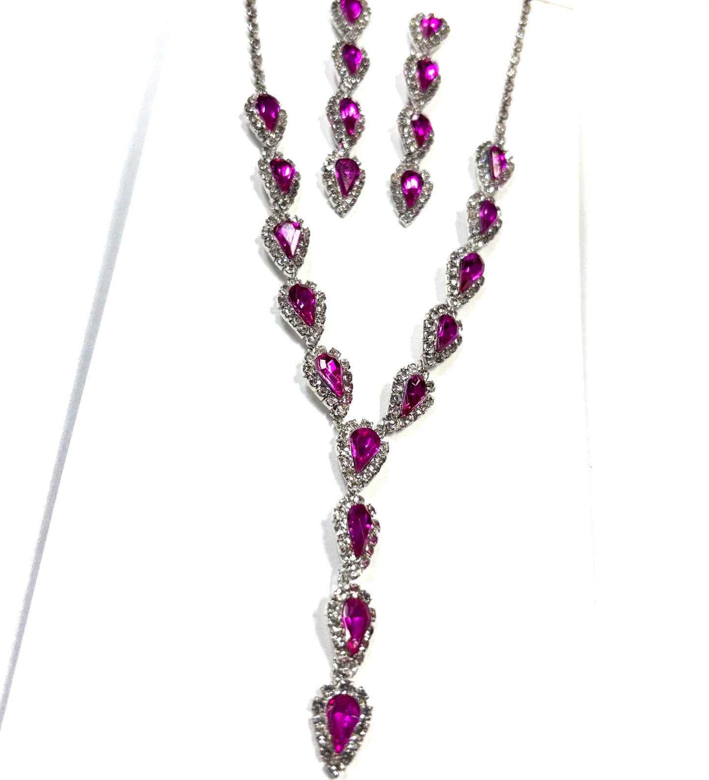 N5017 | Teardrop Necklace & Earring Set | RNE2028