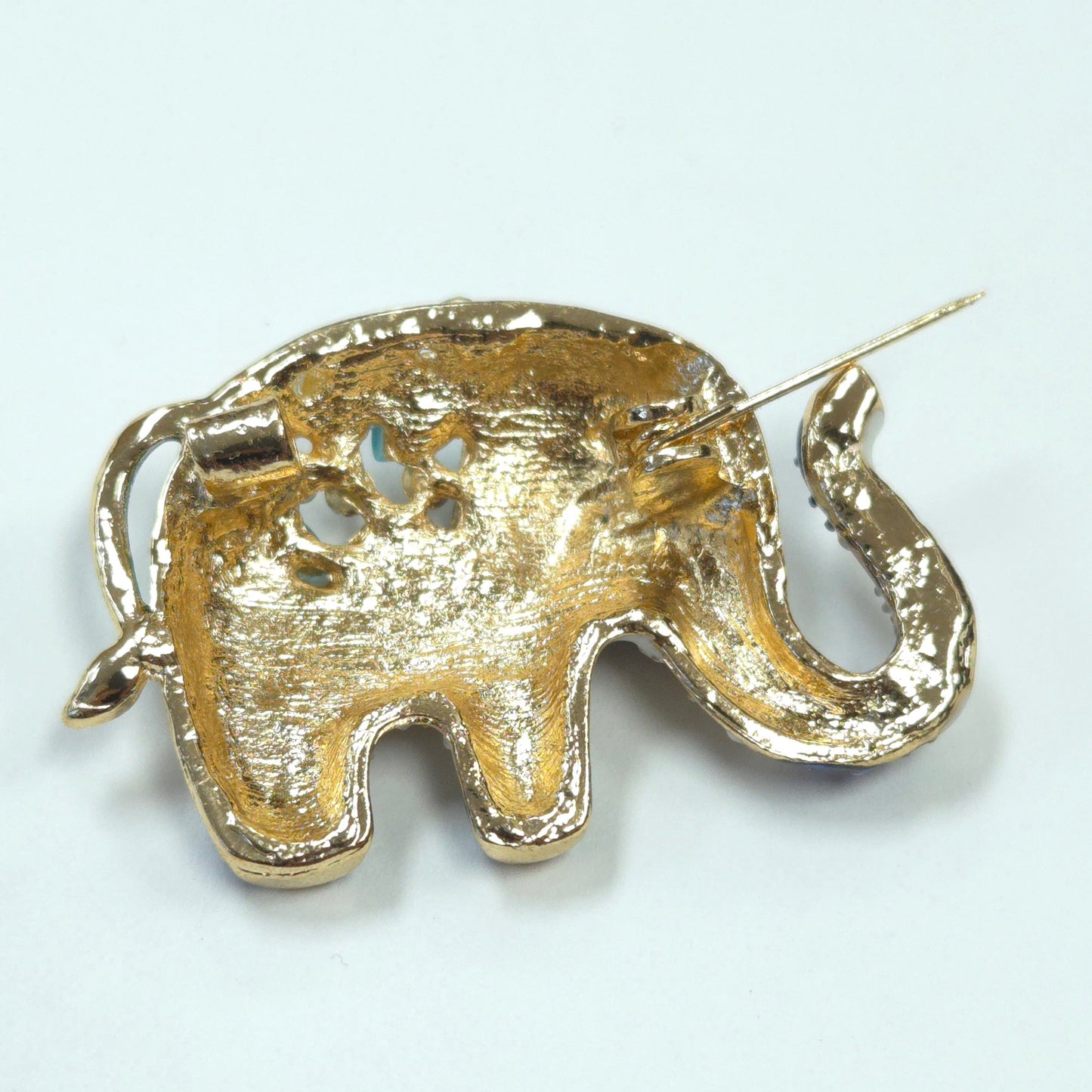 BR0223 | Heirloom-Style Elephant Brooch | GBR1203