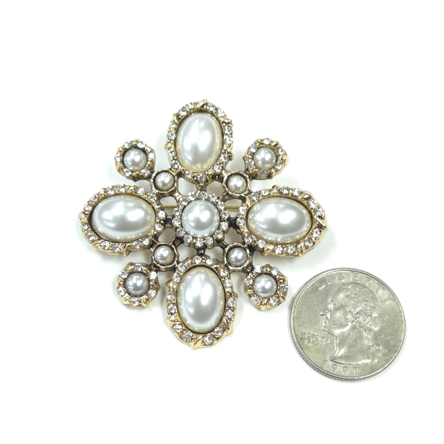 BR0270 GBR1250 Brooch