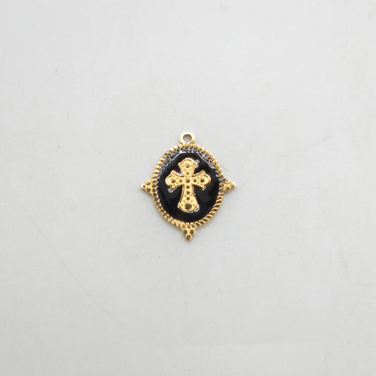 C0461 | Oval Cross Medallion Charm | GC1111