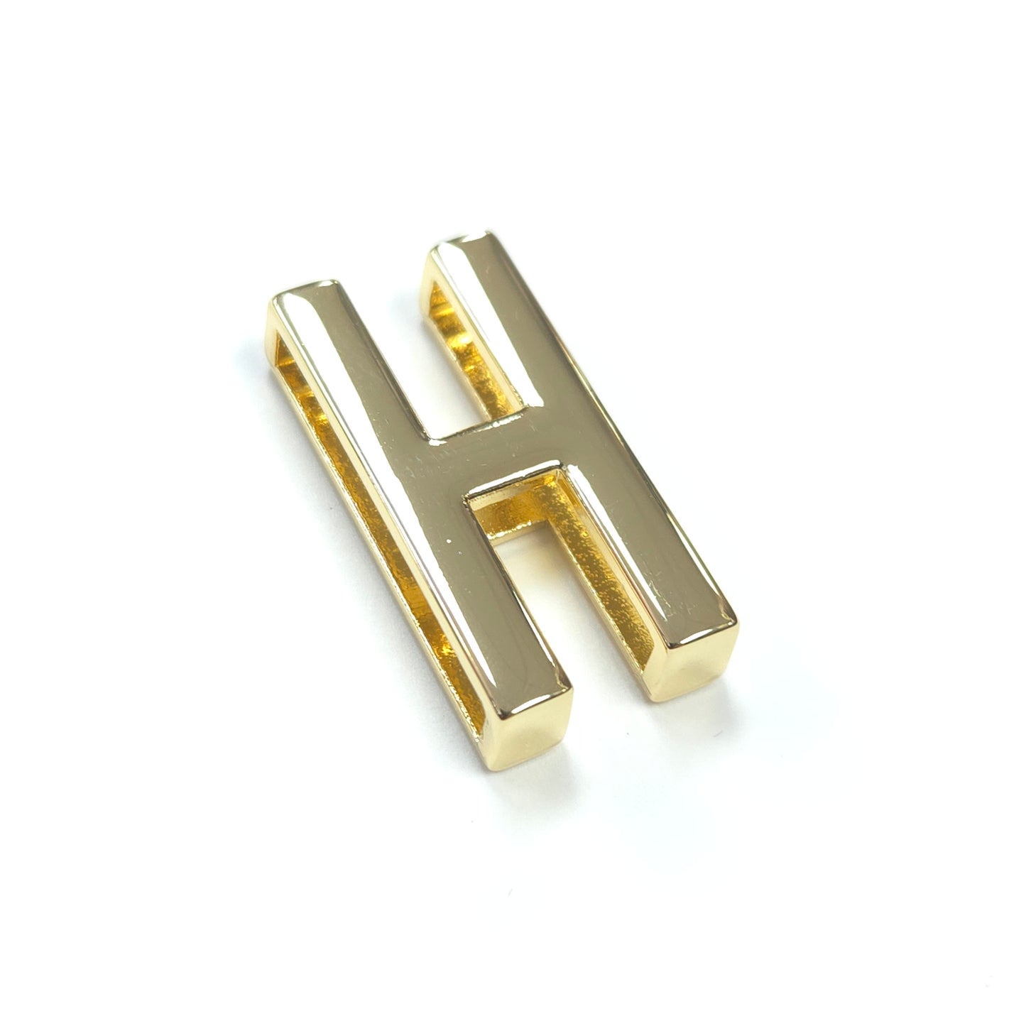 C0028 GC1131 LETTER CHARMS