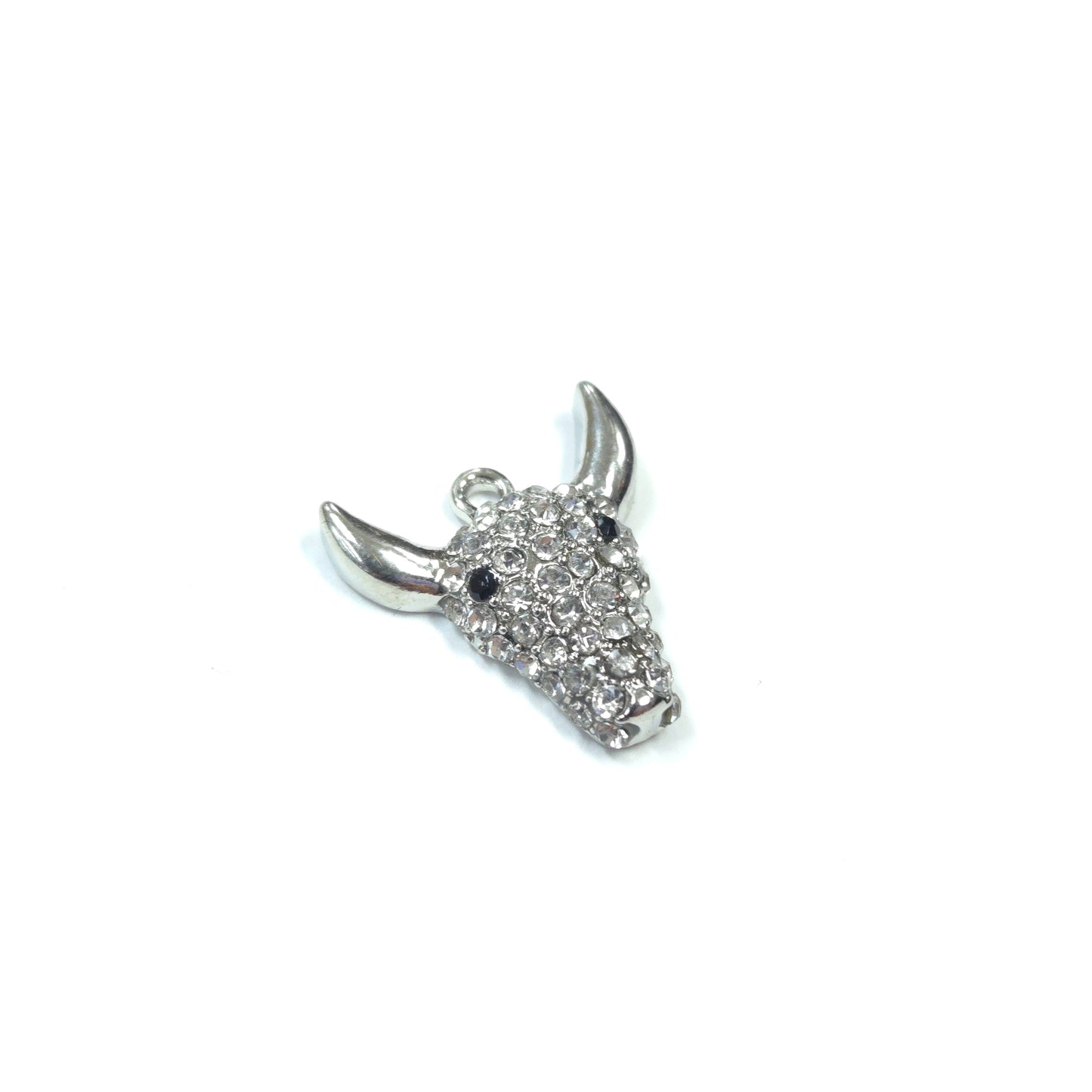 C0043 | Crystal Bull Head Charm | GC1140