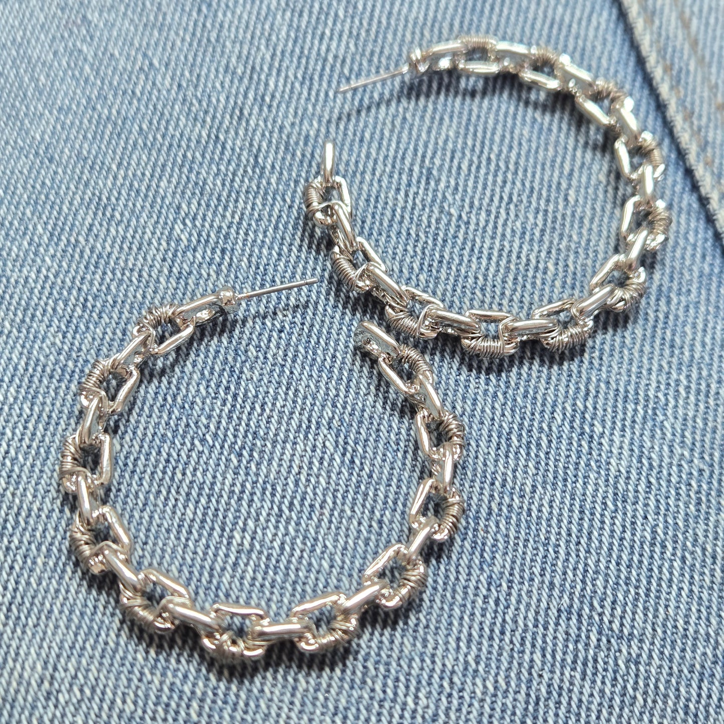 E1391 GSE2973 Circle Shape Drop Post Hoop Earrings