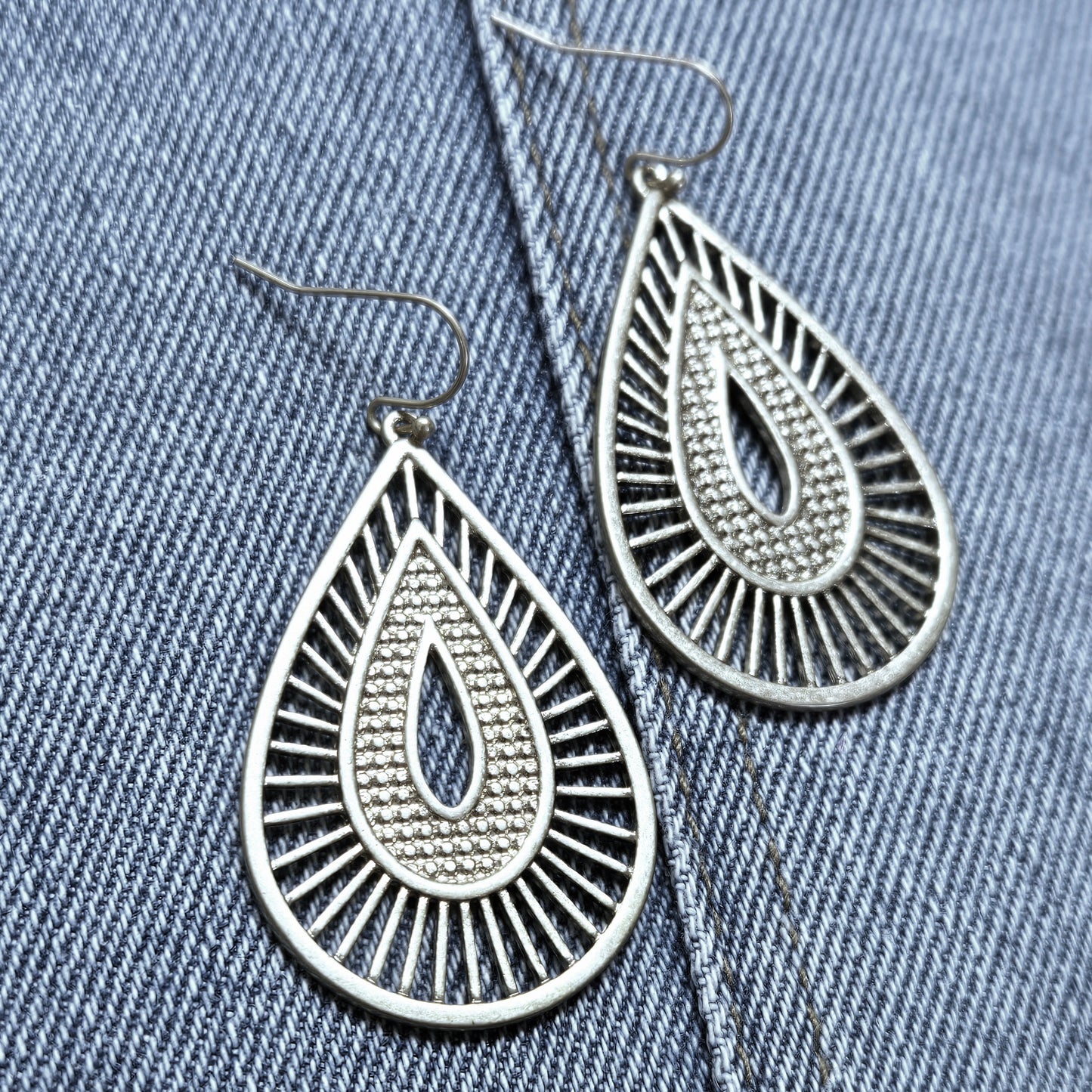 E1115 HE1735 Teardrop shape Drop Dangle Earrings
