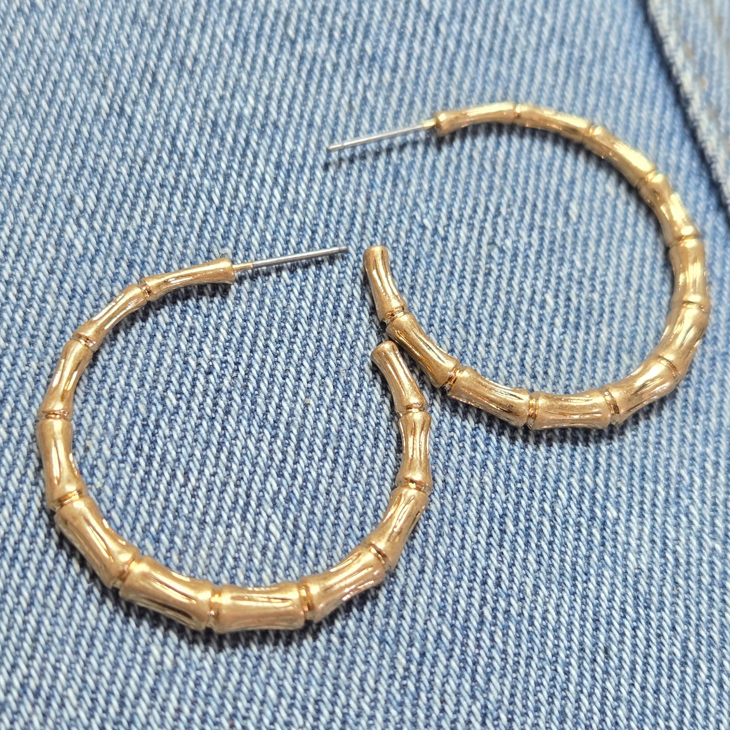 E1338 HE3015 Circle Drop Post Hoop Earrings