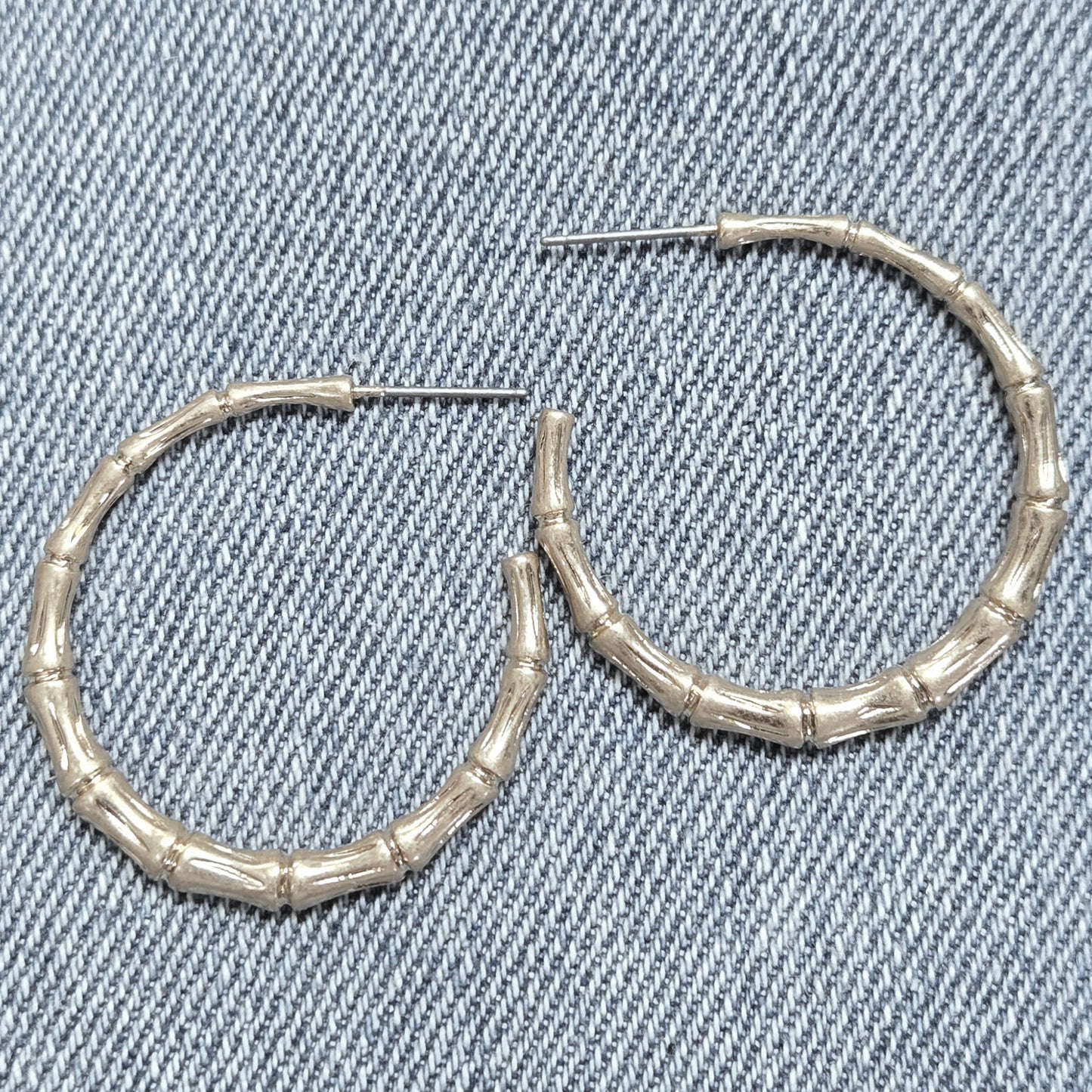 E1338 HE3015 Circle Drop Post Hoop Earrings