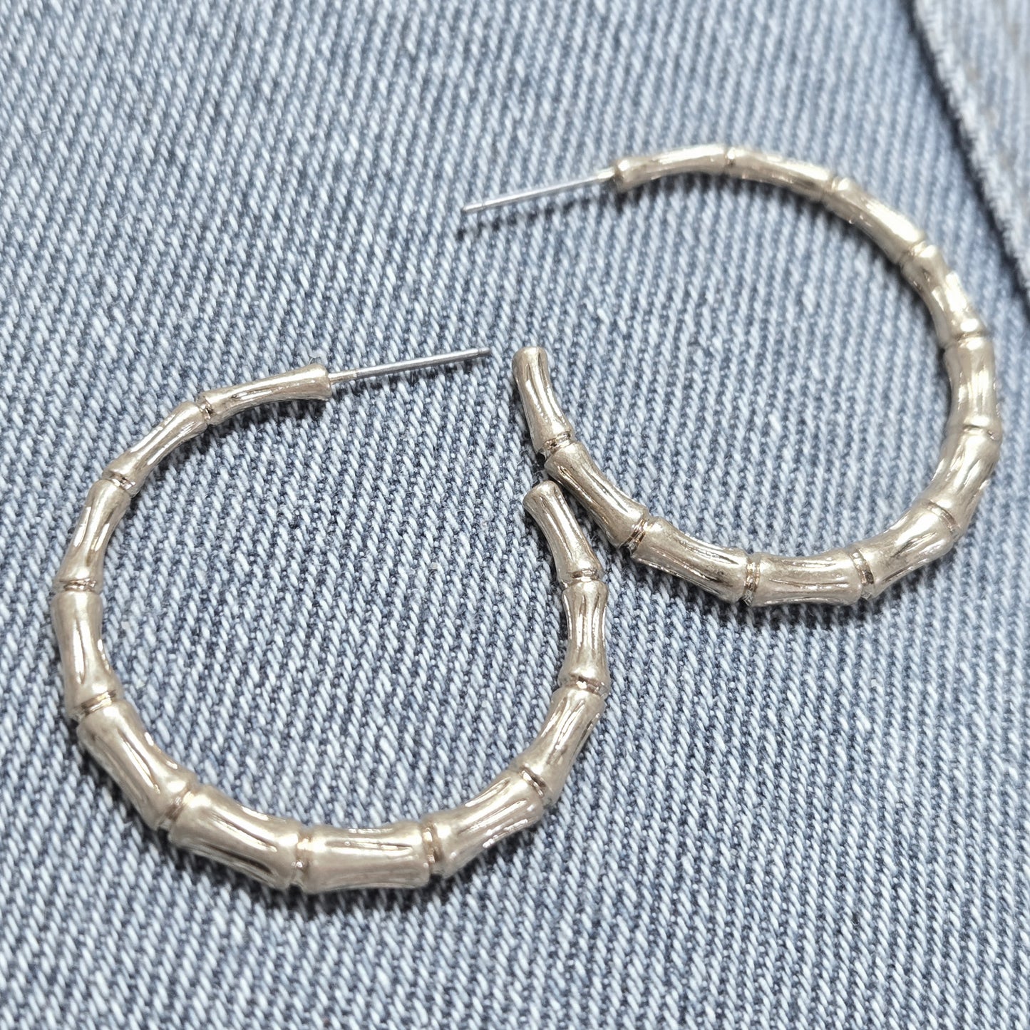 E1338 HE3015 Circle Drop Post Hoop Earrings