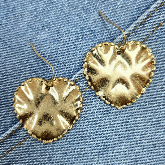 E1011 HE3526 Hammered Metal Heart Love Shape Drop Dangle Hook Earrings