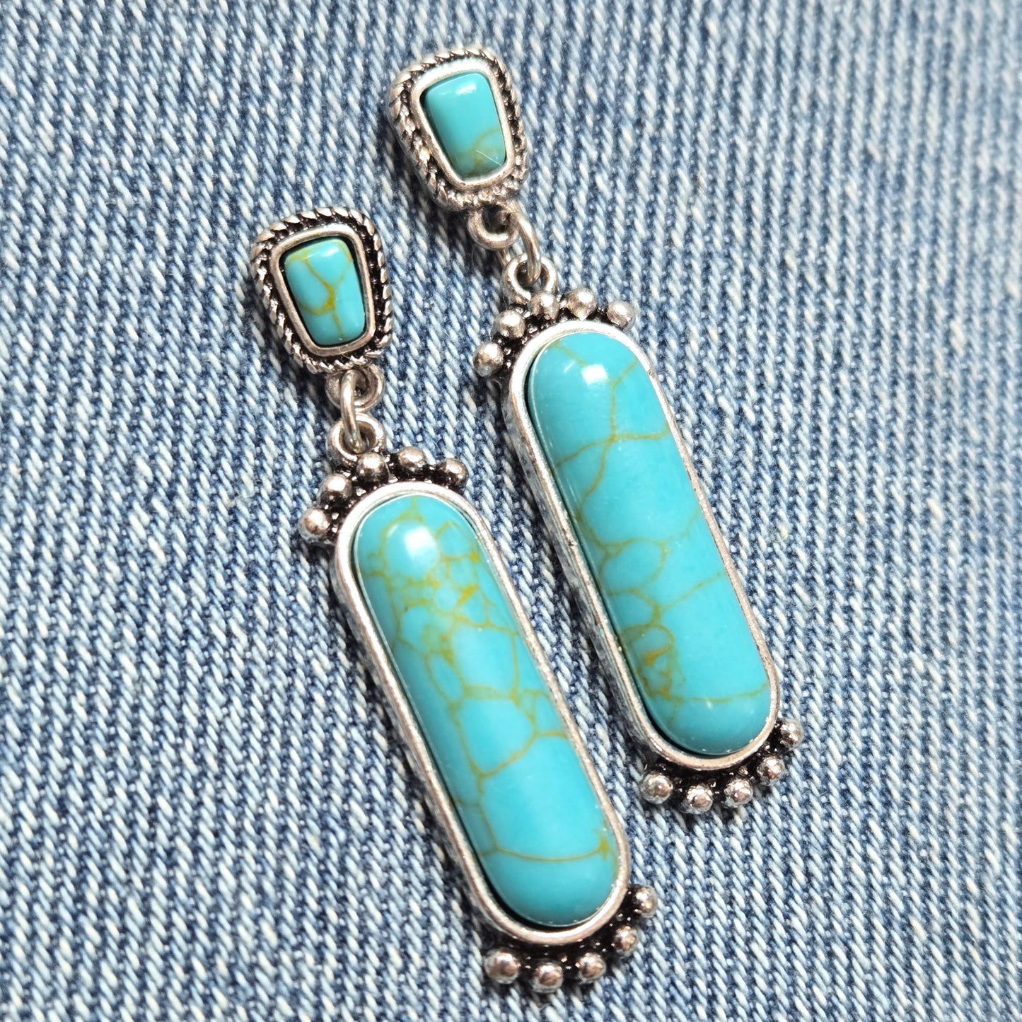 E1211 HE4017 Drop Dangle Post Earrings