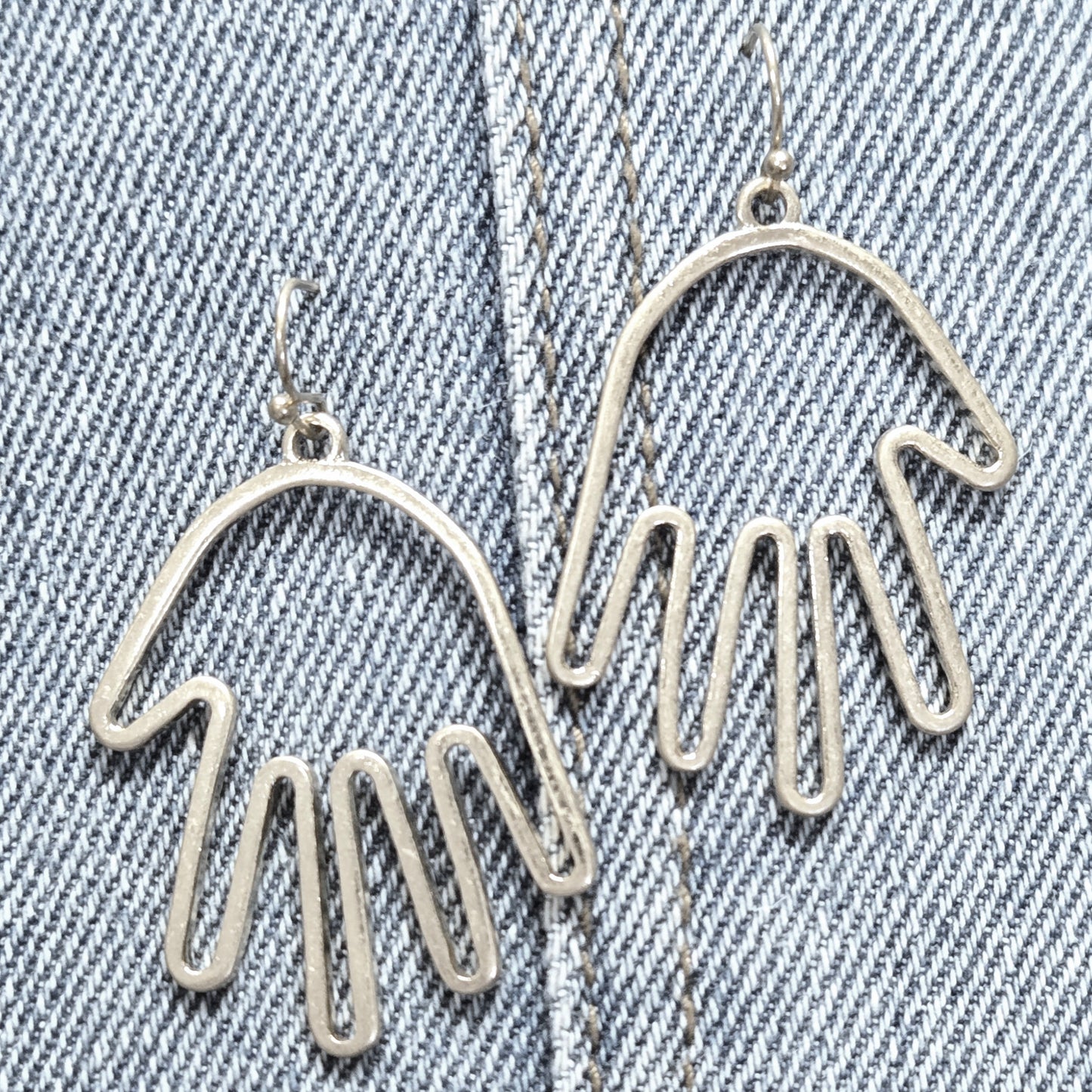 E1252 IE4012 Hand Drop Dangle Earrings