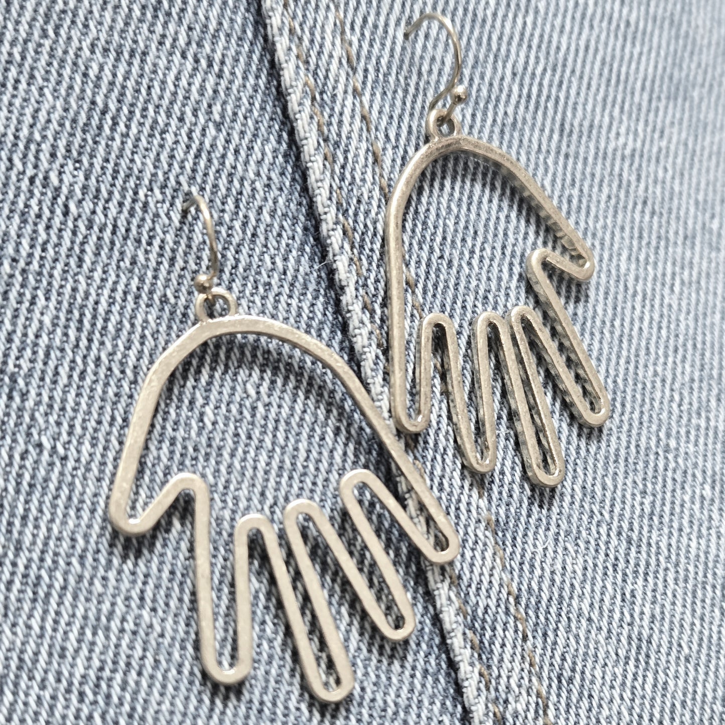 E1252 IE4012 Hand Drop Dangle Earrings